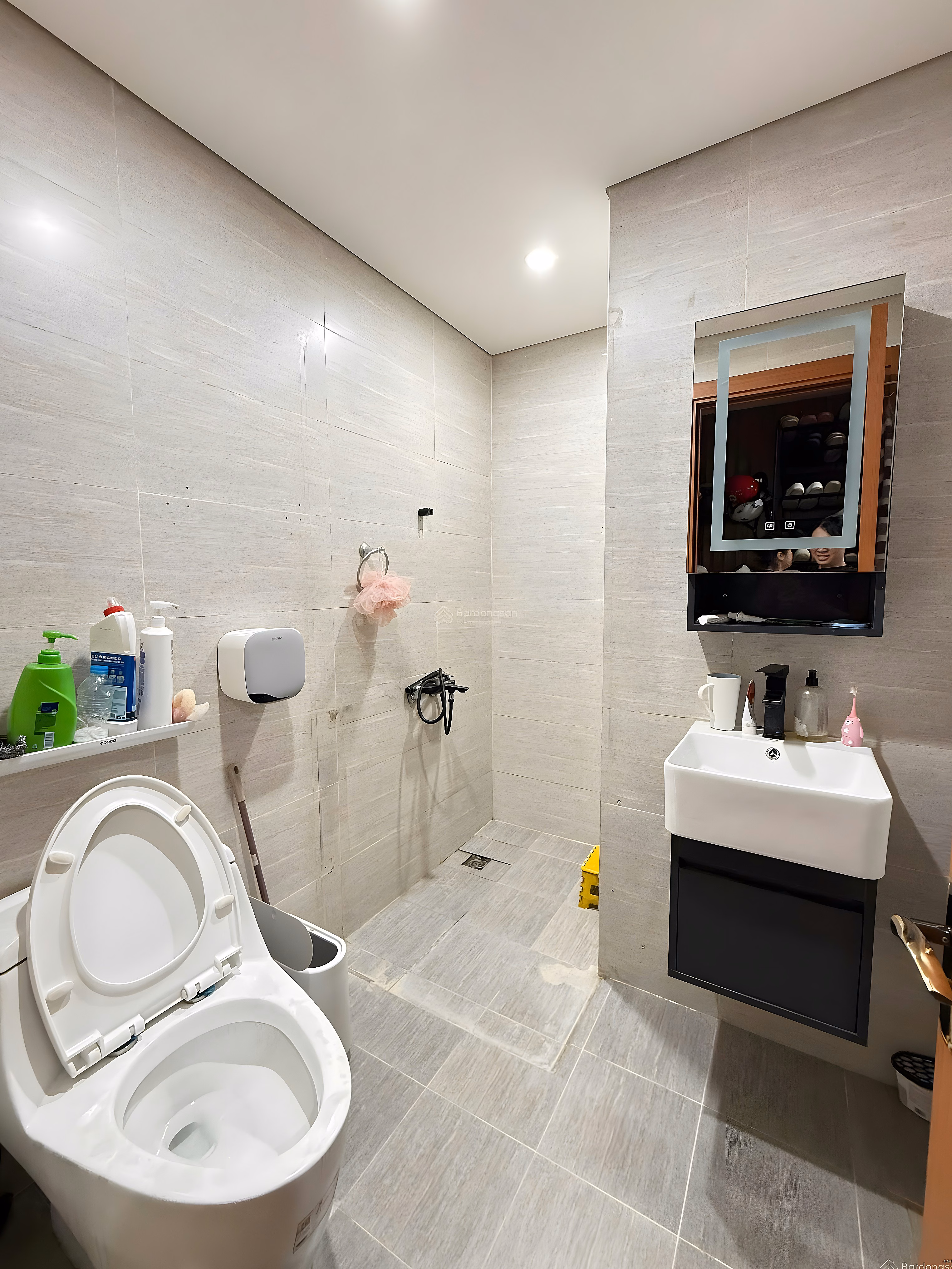 Rare apartment for sale with 2 bedrooms, 2 bathrooms, 86m2, 7.X billion in Goldmark City, Phu Dien, Bac Tu Liem, Hanoi