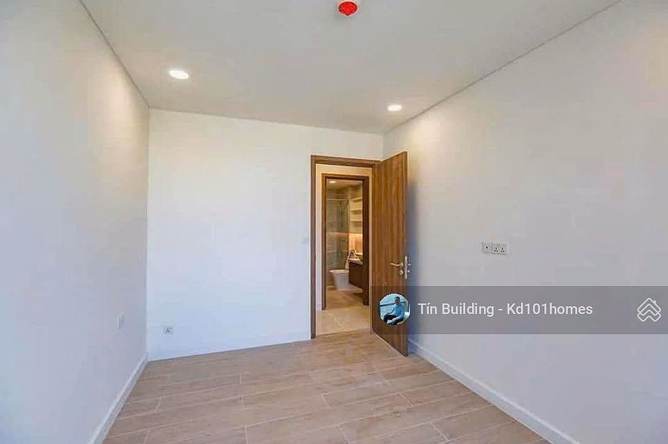Selling 3 bedroom, 2 bathroom apartment with basic furniture in Kingdom 101, price from 9,999 billion 103m2, view Landmark81, Bitxco District 1