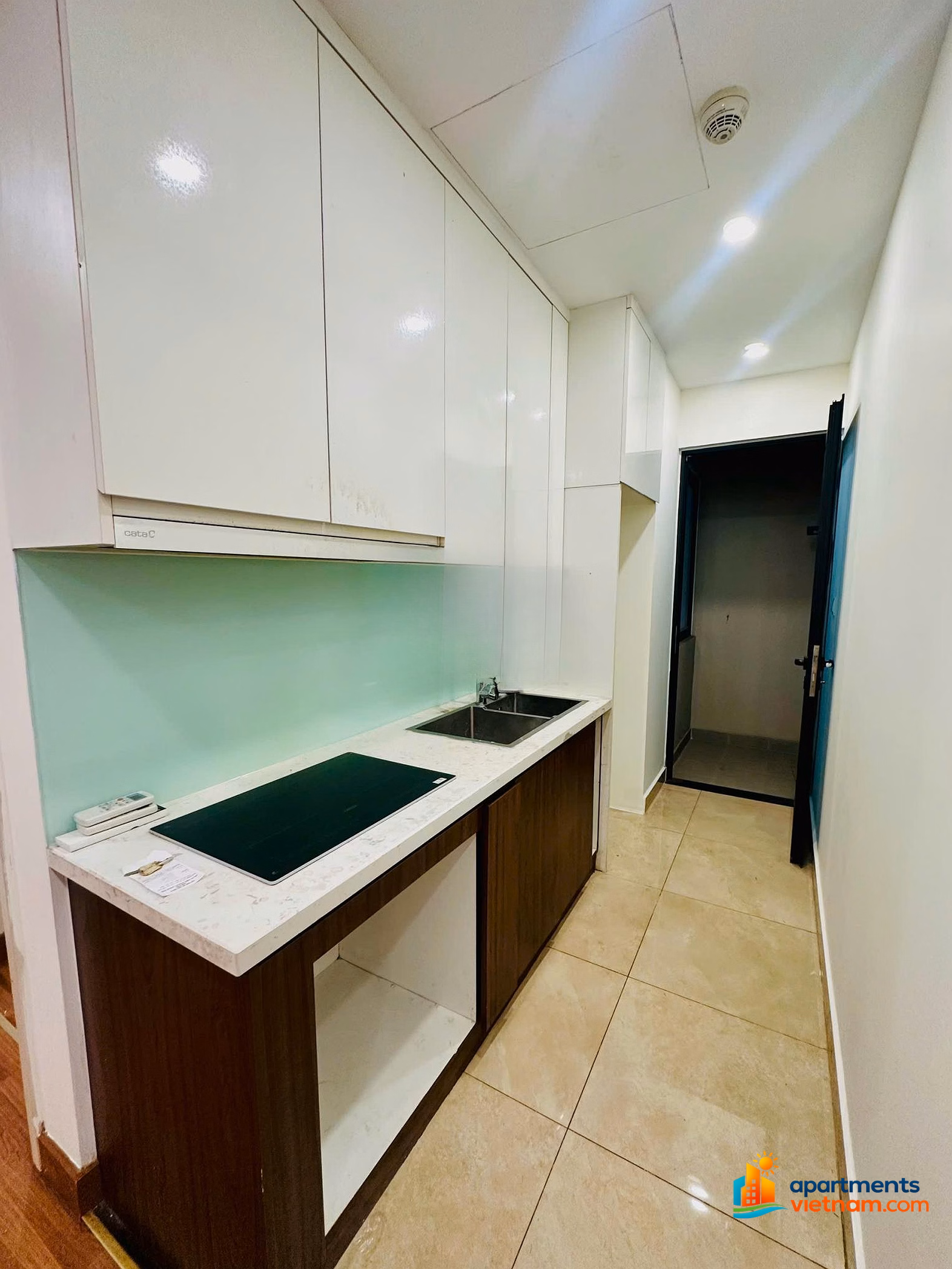 Good price - 2-bedroom apartment for rent, area 65m2, airy house, comfortable living price 12.5 million/month at GoldSeason