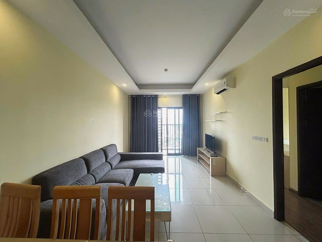 Selling 2 bedrooms, 2 bathrooms apartment, The Two building, Gamuda, Hoang Mai, Hanoi (nice floor - view of internal swimming pool)