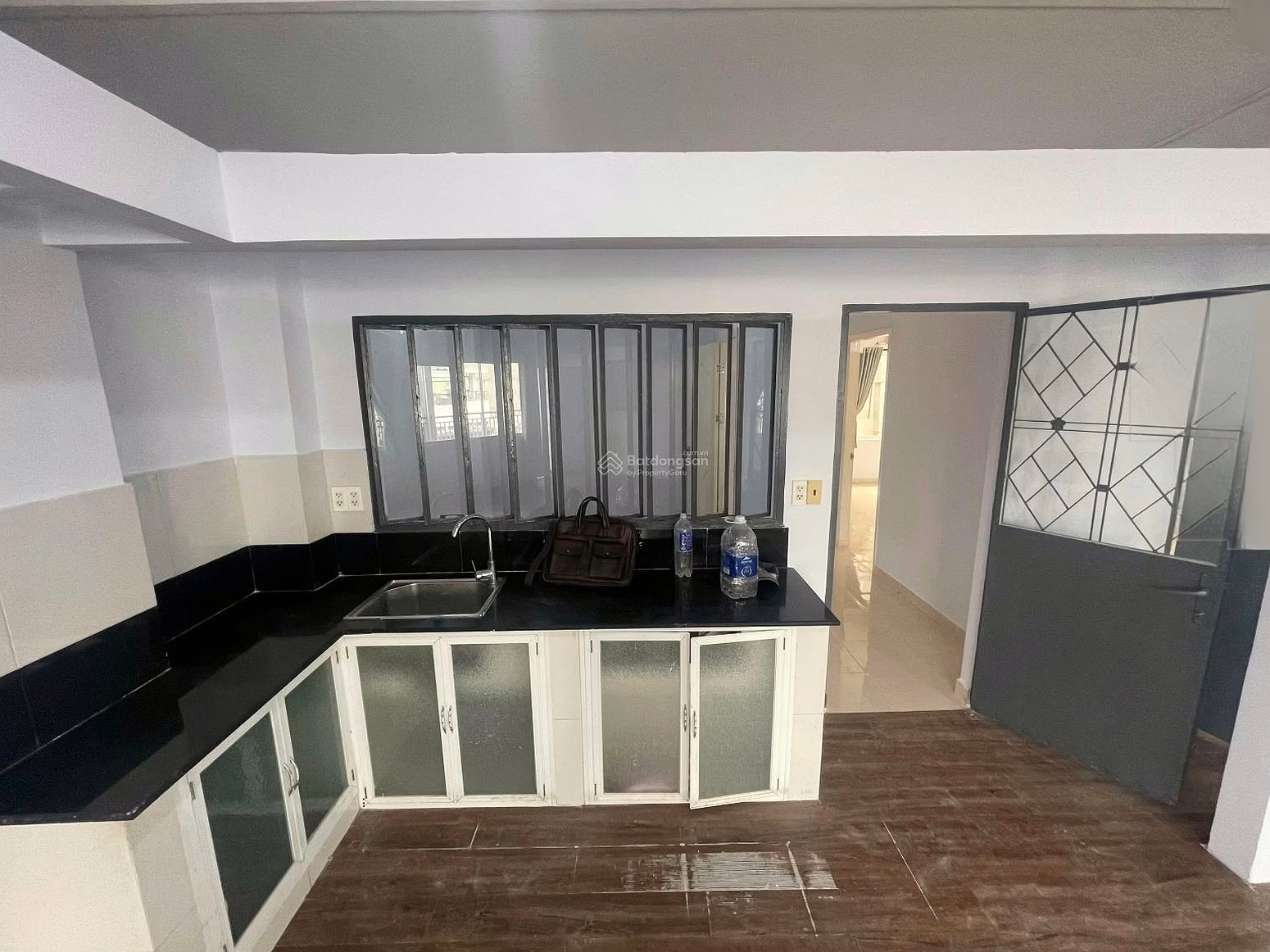 100m2 apartment rental price 27 million/month. New house from Ben Thanh market, 5 minutes from Metro Station - Ben Thanh market