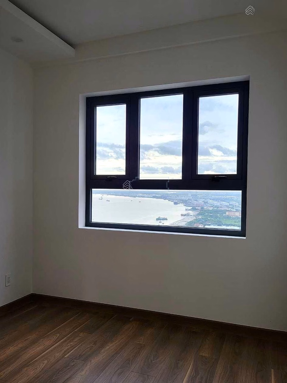 Urgent sale of new 3-bedroom corner apartment with direct river view, super good price, Q7 Riverside apartment on Dao Tri street