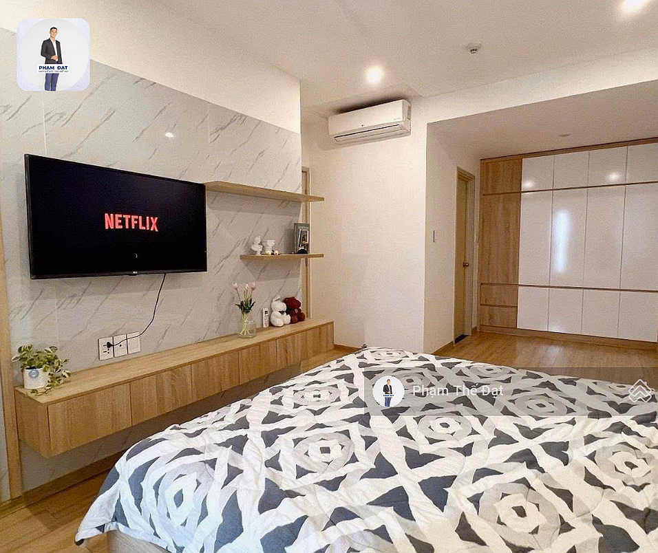 New City corner apartment high floor 14.5 billion 3 bedrooms 133m2 all in class, unique. Contact Dat to help look after the house