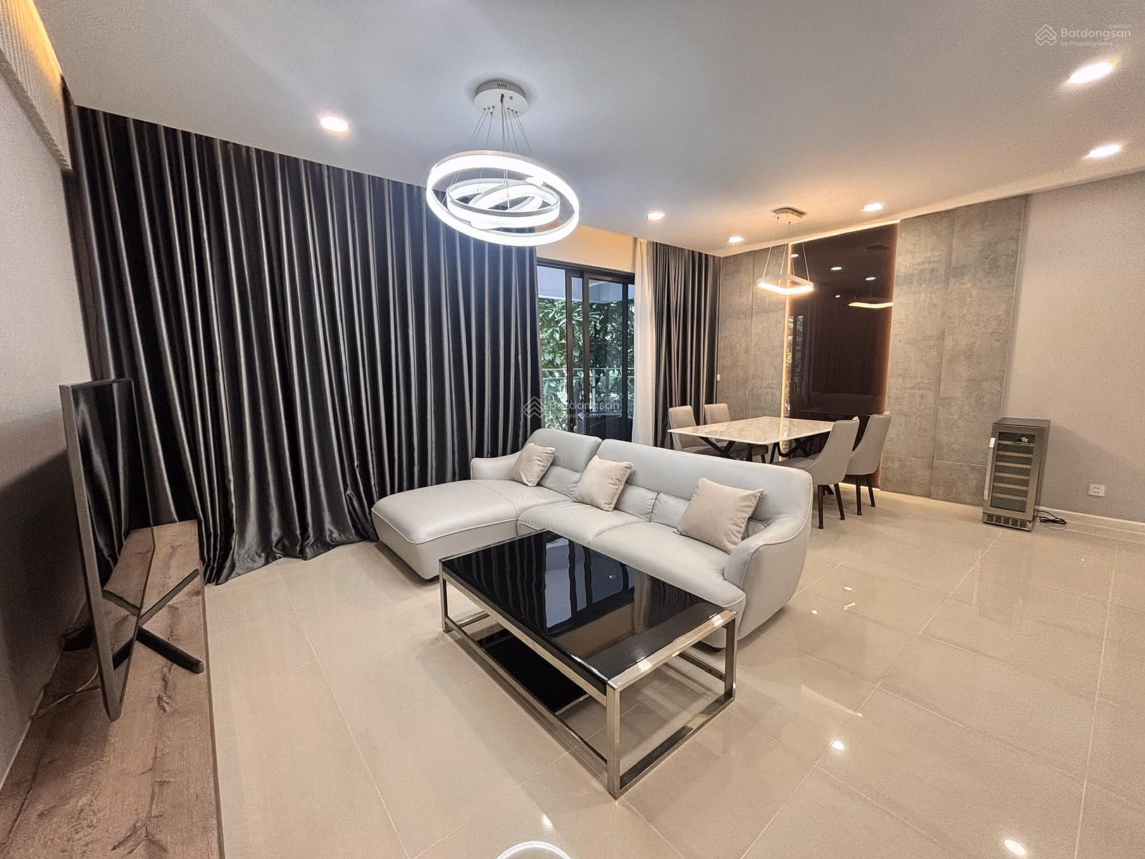 Large 3-bedroom apartment at Estella Heights with direct view of the swimming pool - Full beautiful furniture - Only 90 million/month