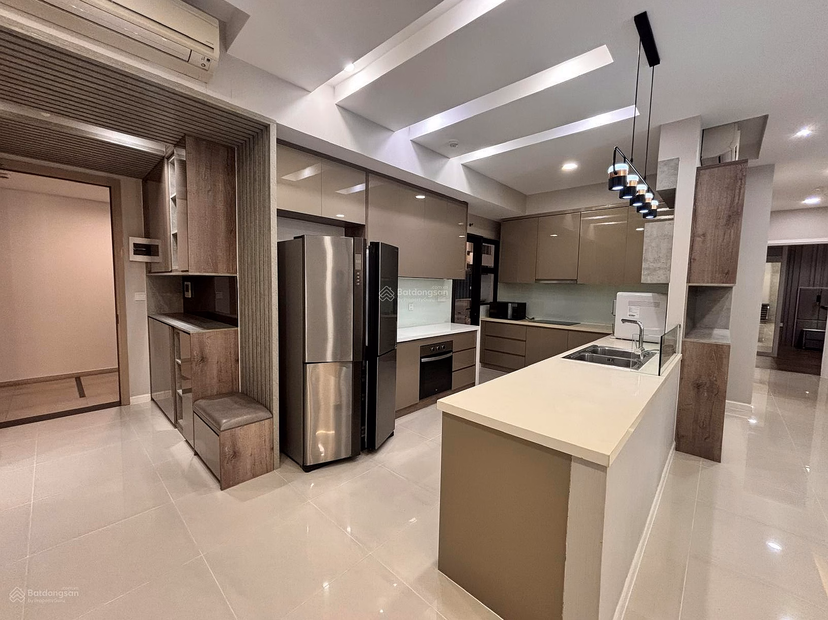 Large 3-bedroom apartment at Estella Heights with direct view of the swimming pool - Full beautiful furniture - Only 90 million/month