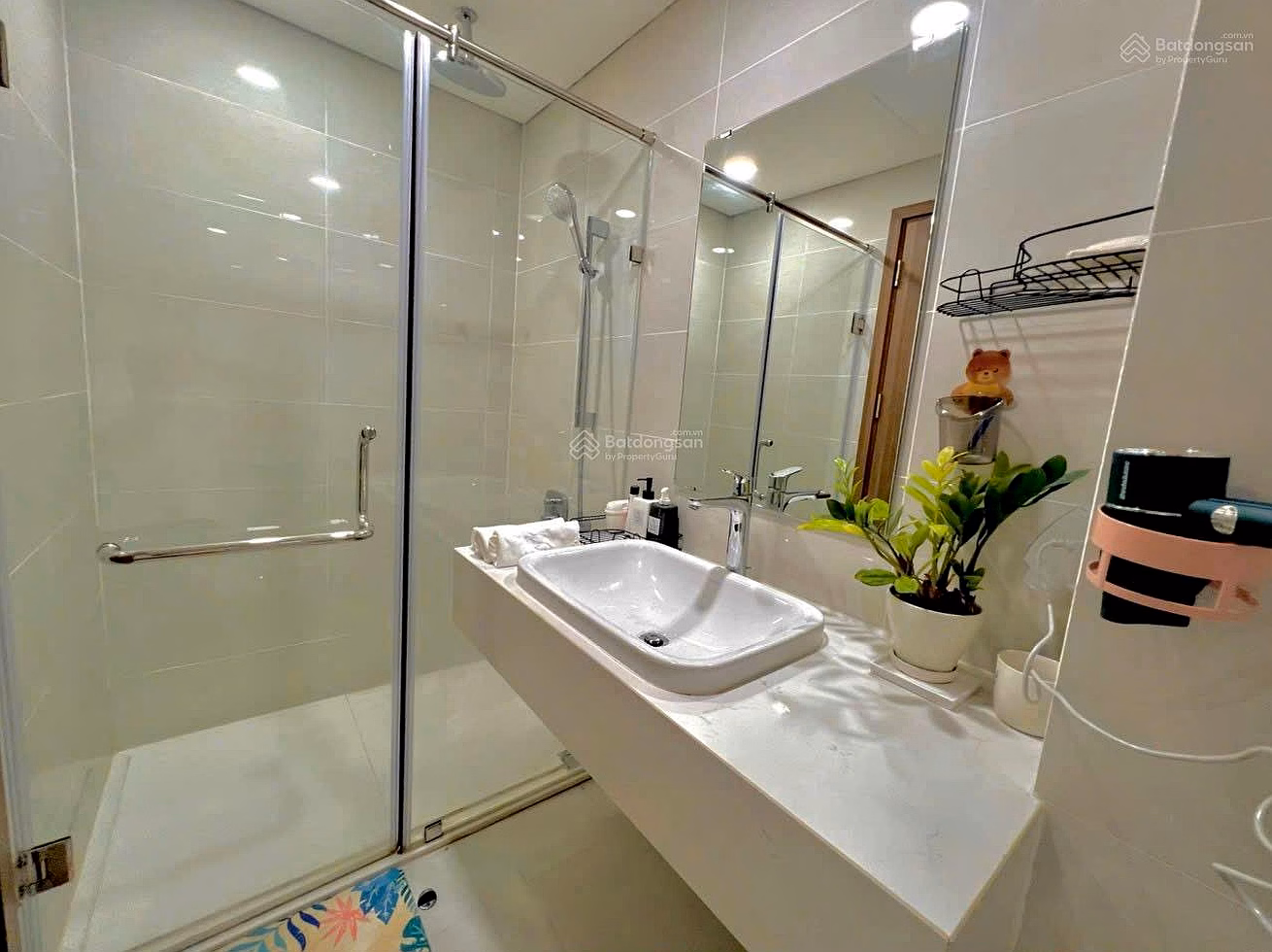 I need to sell CH Eco Green 2BR-2WC for 5.8 billion full NT, Landmark view, best price right now Contact Em Phi