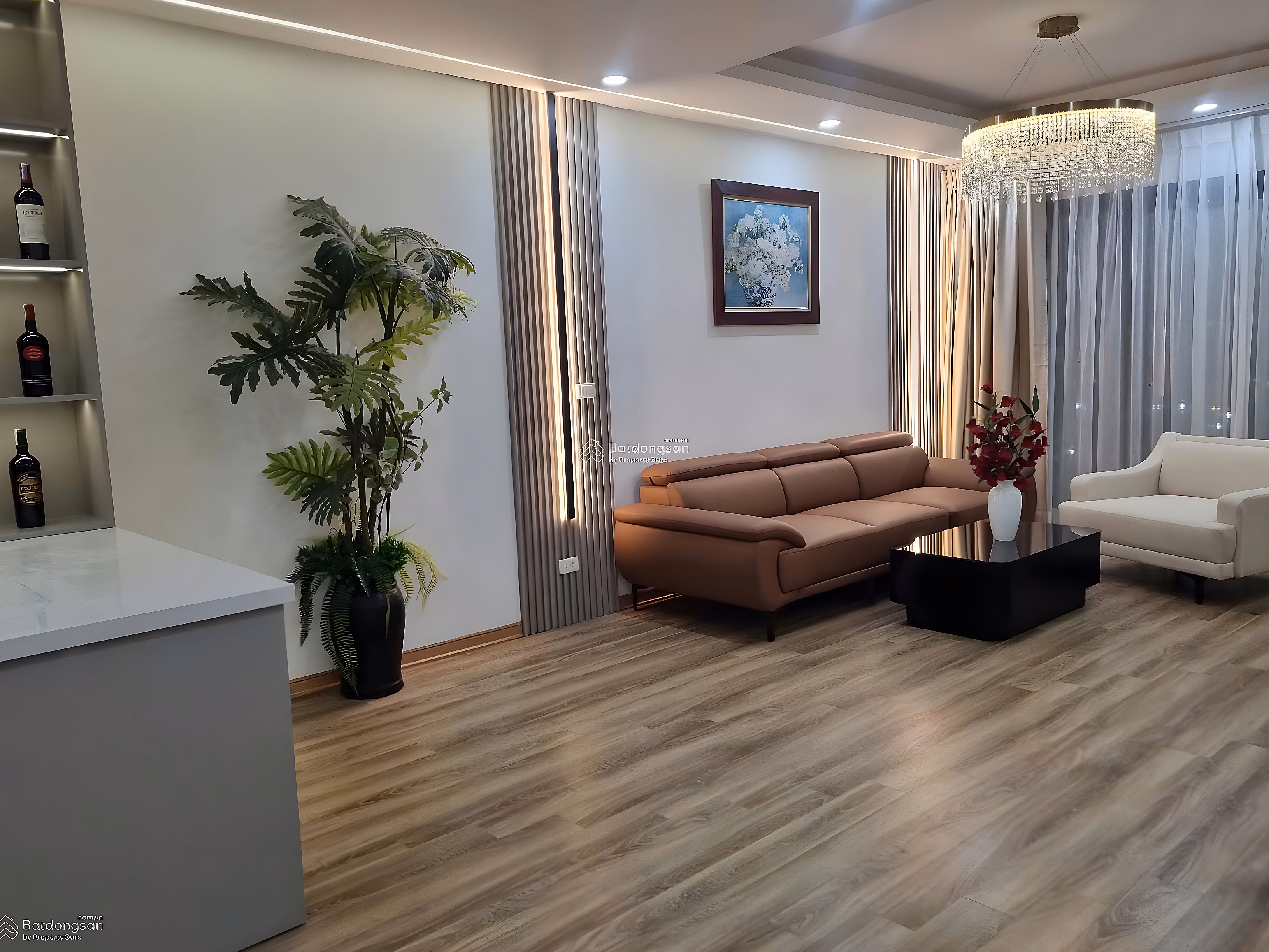 The owner wants to sell a 3-bedroom apartment with beautiful view at Thong Nhat Complex 89 m2 for 8.65 billion***