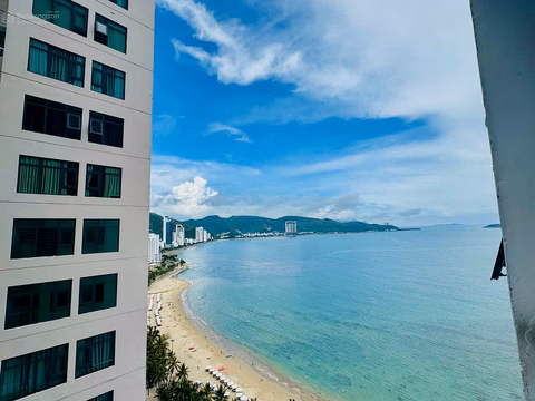 Apartment for rent in Muong Thanh Vien Trieu, diagonal sea view, beautiful furniture, just bring your suitcase and move in