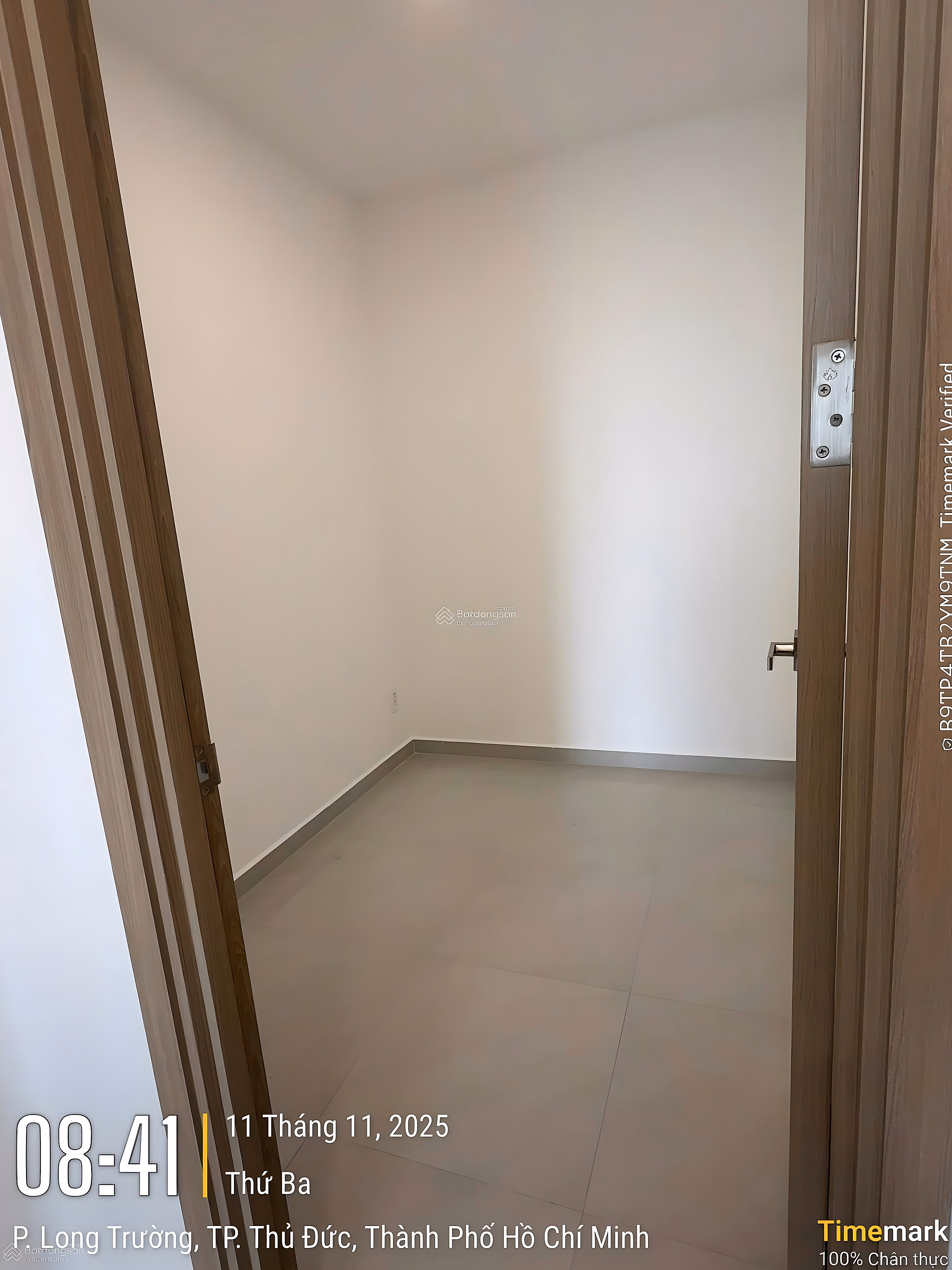 The only corner apartment with 3 bedrooms, 3 bathrooms, 99.9m2, priced at only 4.75 billion at MT Eastmark. New house. Already have a book, bank supports 80%