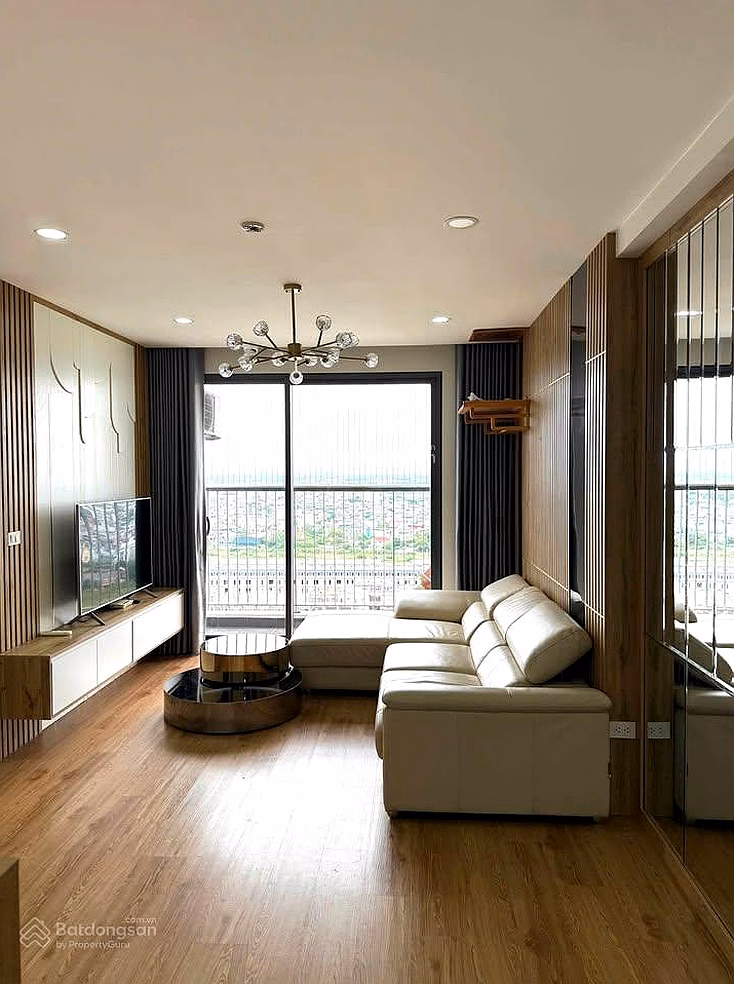 Selling The Matrix One Premium apartment, 75m2, 2 bedrooms, 2 bathrooms, beautiful, classy location. Contact 0862 867 ***