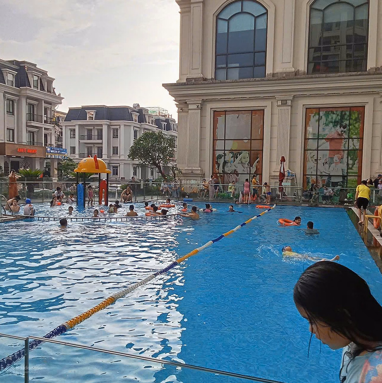 Owner offers best price for 94m2 apartment for 9 billion in Sunshine Riverside Tay Ho project, corner apartment with full furniture