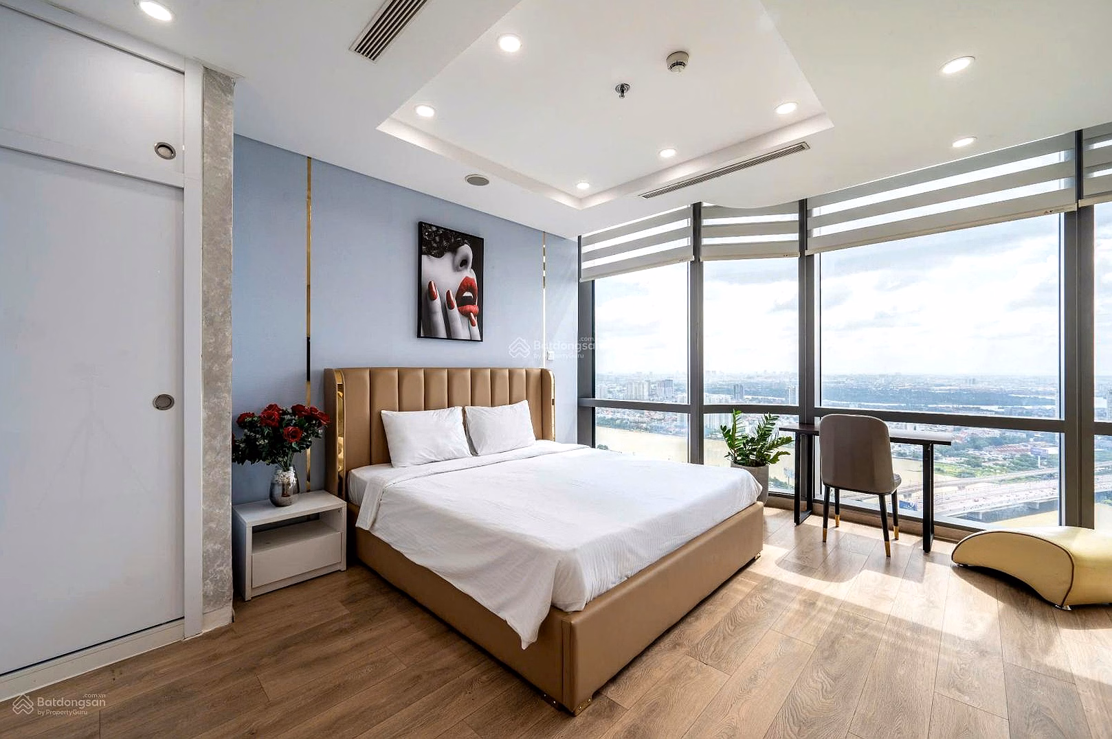 4 bedrooms for rent in Vinhomes Arc, The Landmark 81 building, price 65 million, area 180m², fully furnished***