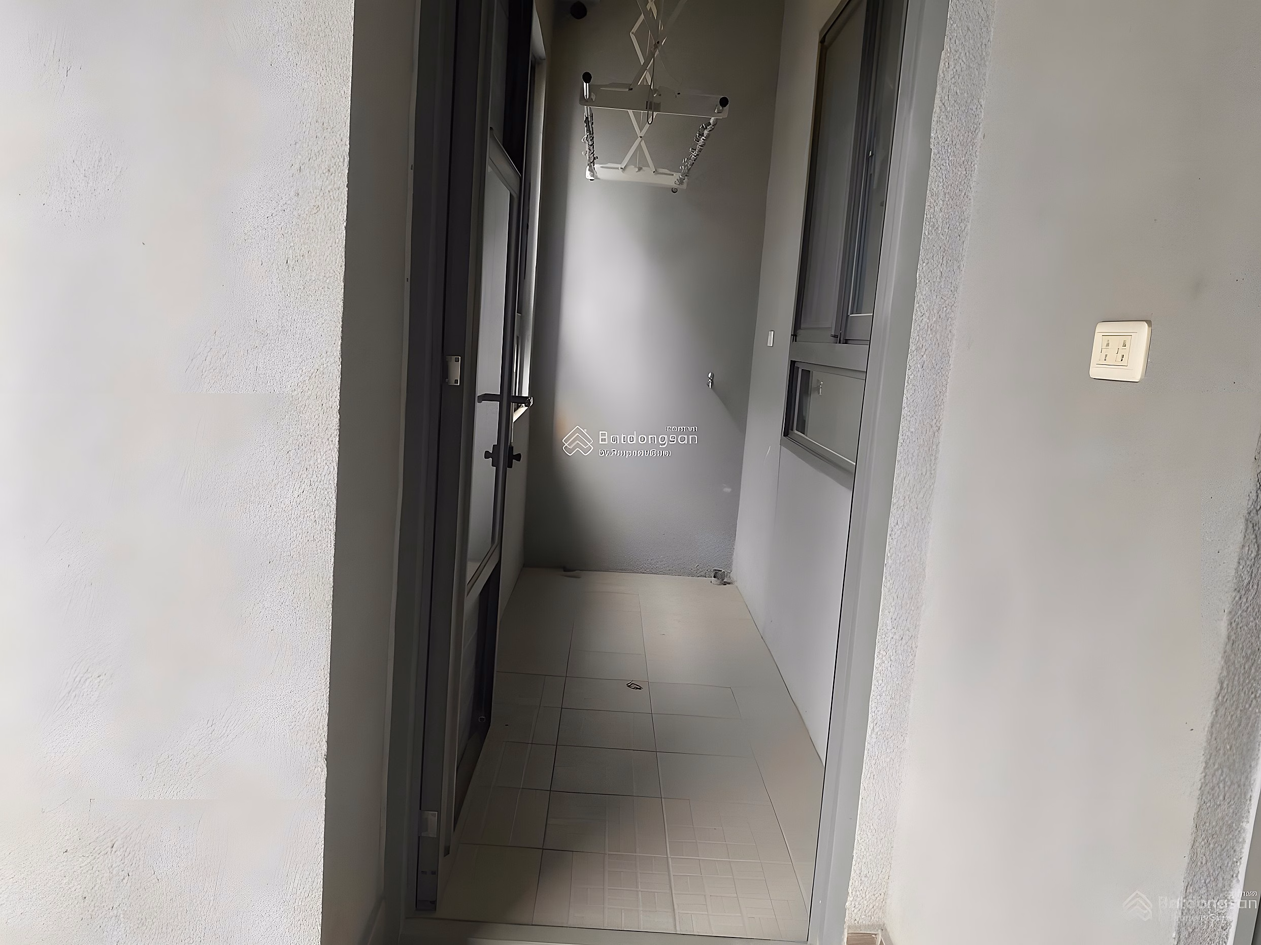 Selling apartment L4.04, 5th floor, Docklands Saigon, District 7, 3 bedrooms, 2 bathrooms, 117m2, empty house, 4% deposit, price remaining 6,716 billion