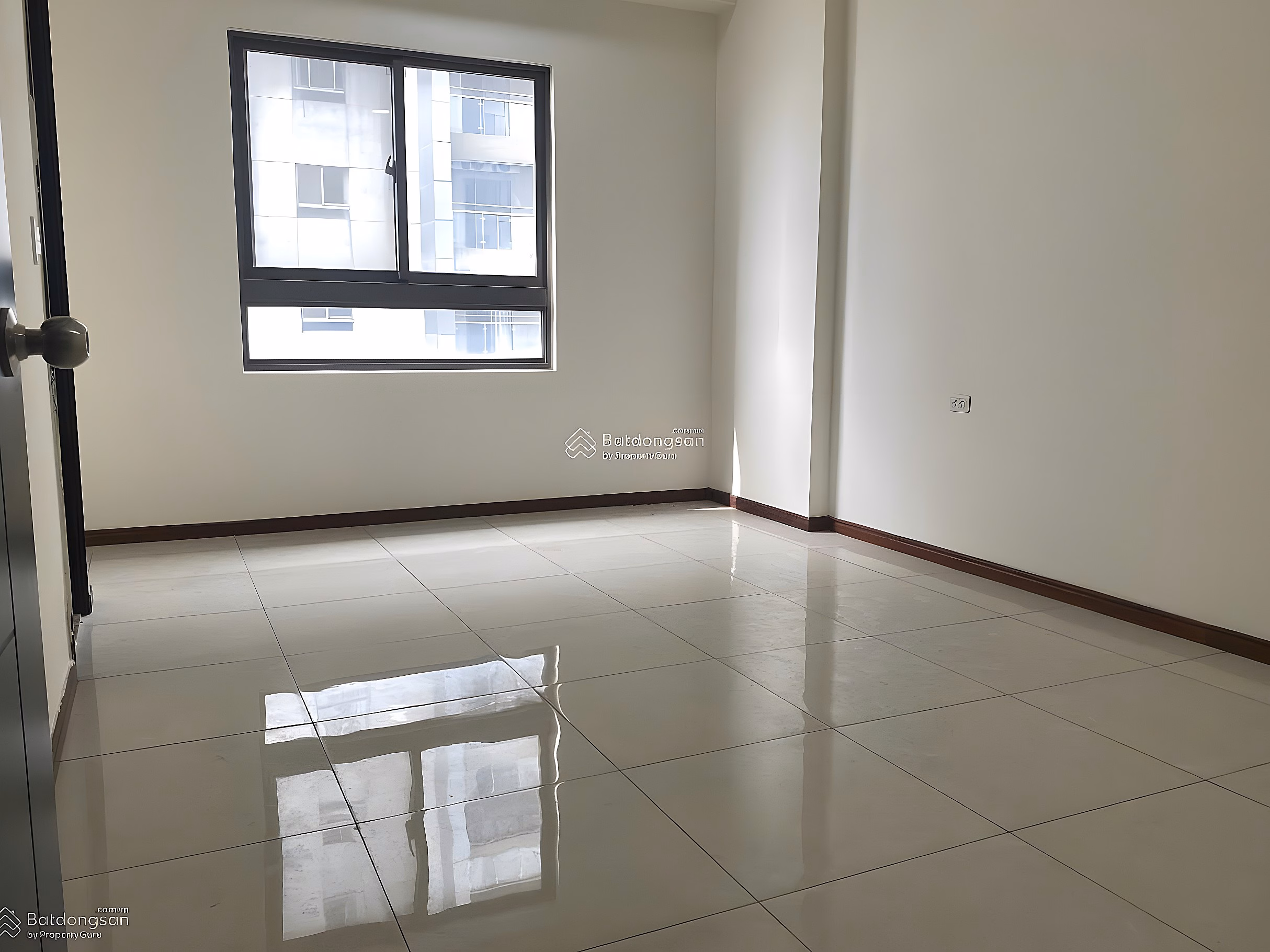 Selling apartment L4.04, 5th floor, Docklands Saigon, District 7, 3 bedrooms, 2 bathrooms, 117m2, empty house, 4% deposit, price remaining 6,716 billion