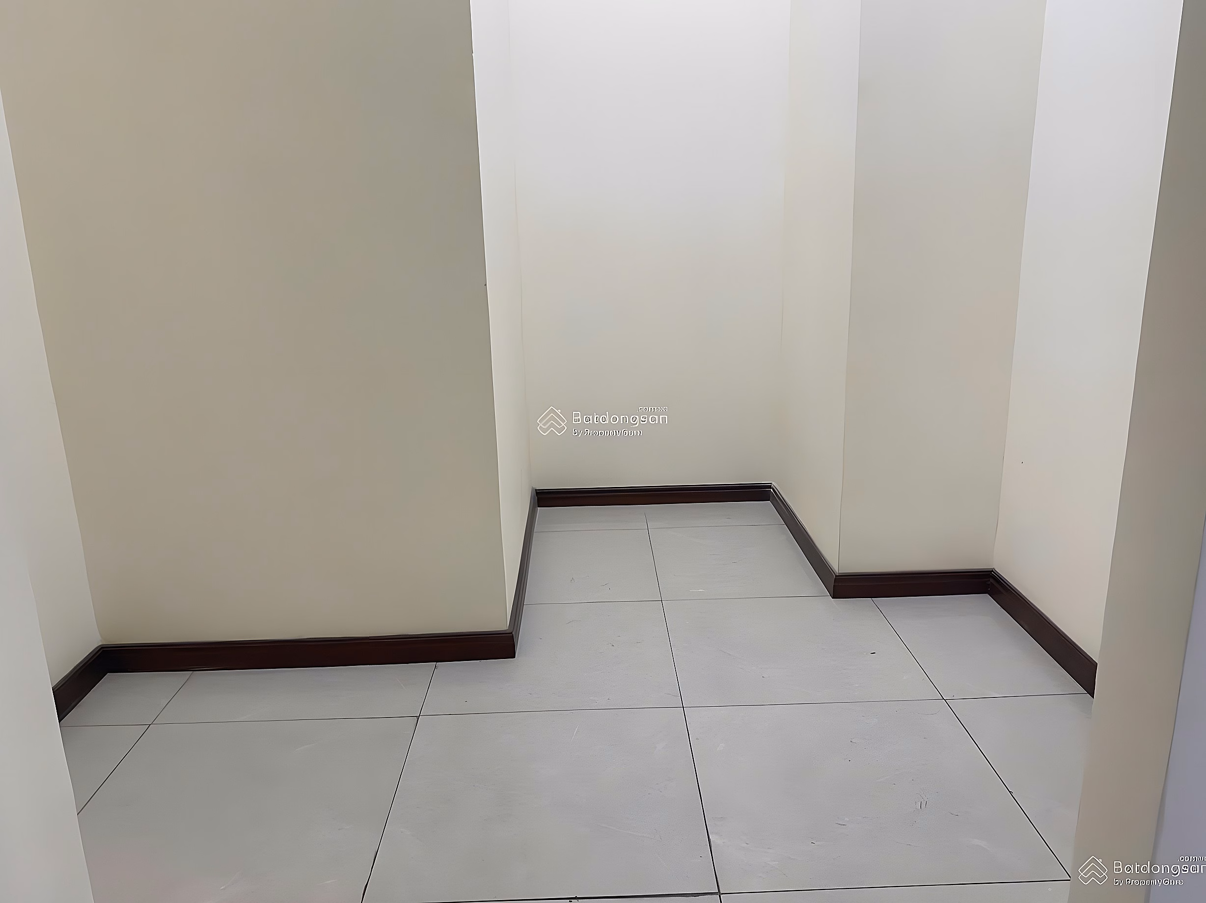 Selling apartment L4.04, 5th floor, Docklands Saigon, District 7, 3 bedrooms, 2 bathrooms, 117m2, empty house, 4% deposit, price remaining 6,716 billion