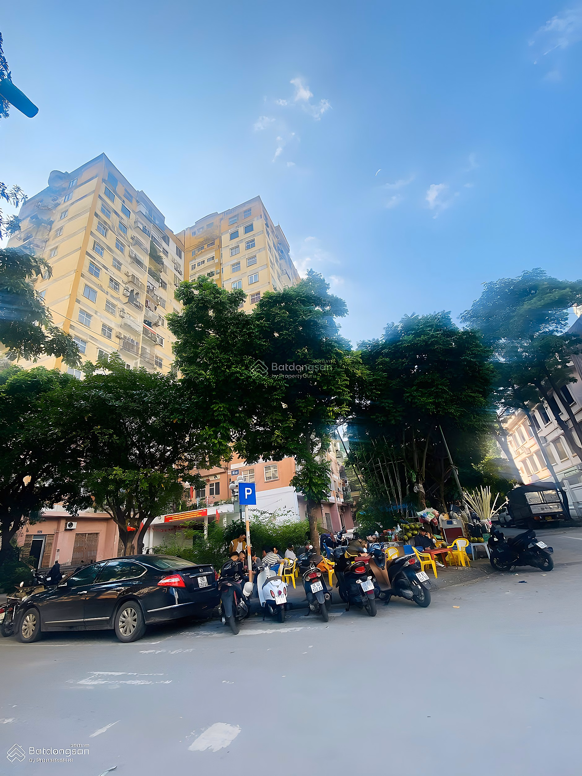 Selling apartment with stairs in Tran Dang Ninh, Cau Giay, 85m2, 3 bedrooms, 2 open bathrooms, price 7.4 billion