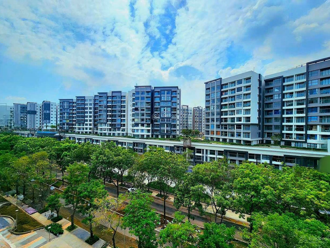 Cart for rent at Celadon City Tan Phu: Diamond Alnata, Plus, Brilliant, Centery, skylinked villa