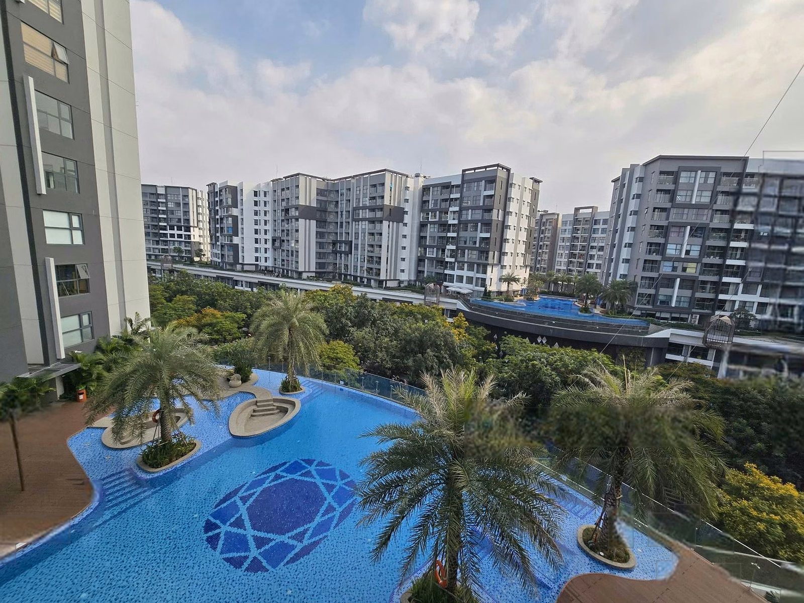Cart for rent at Celadon City Tan Phu: Diamond Alnata, Plus, Brilliant, Centery, skylinked villa