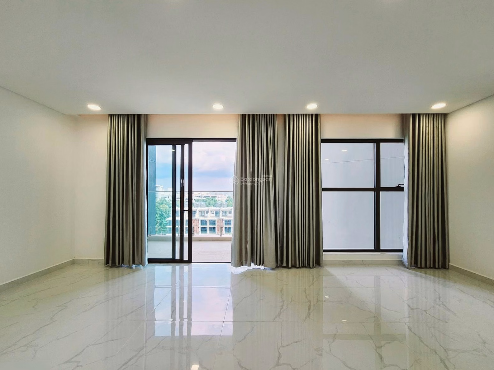 Cart for rent at Celadon City Tan Phu: Diamond Alnata, Plus, Brilliant, Centery, skylinked villa