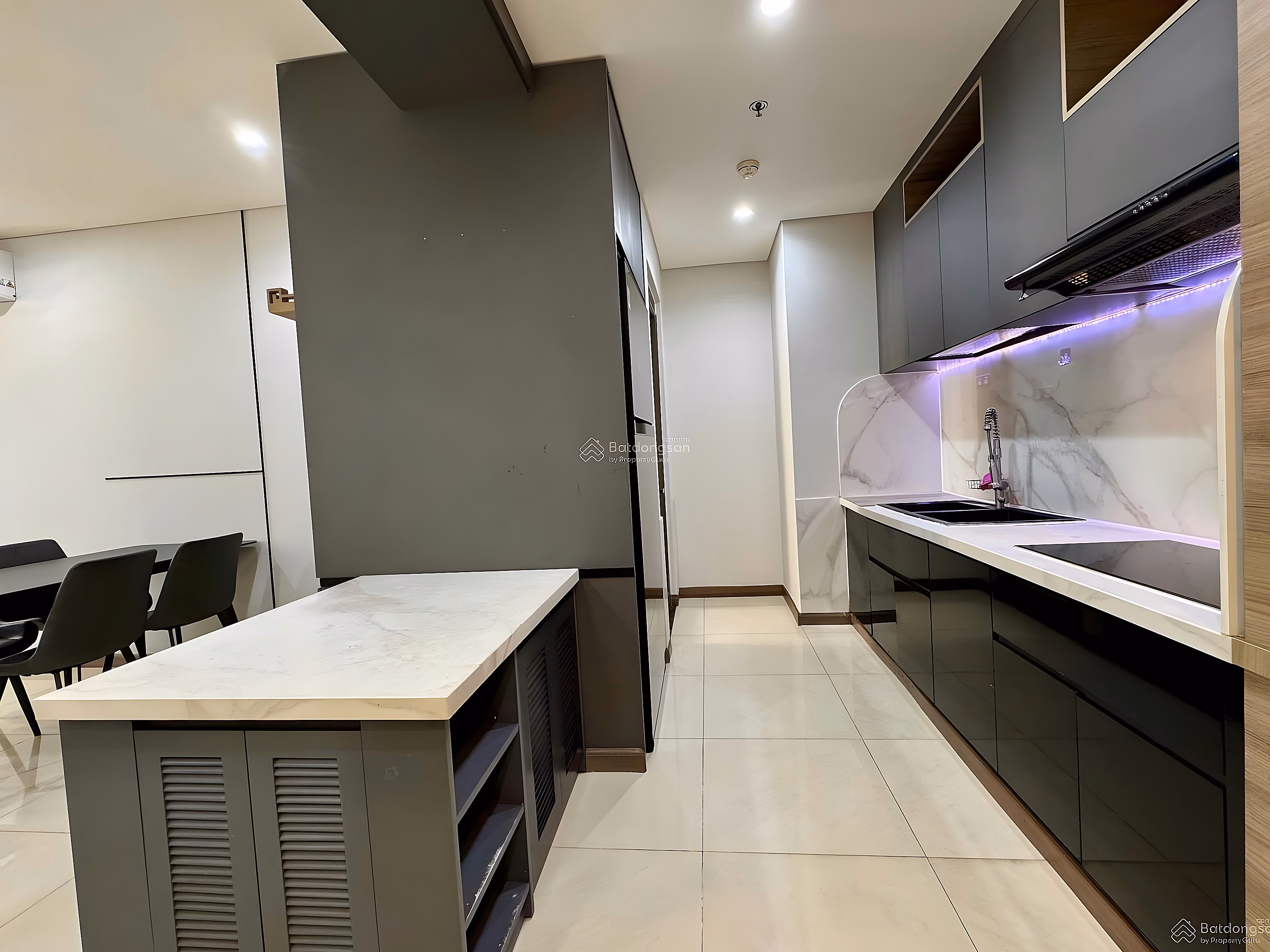 Long-term rental 2-bedroom apartment, fully furnished, beautiful house, Southeast balcony, check in immediately