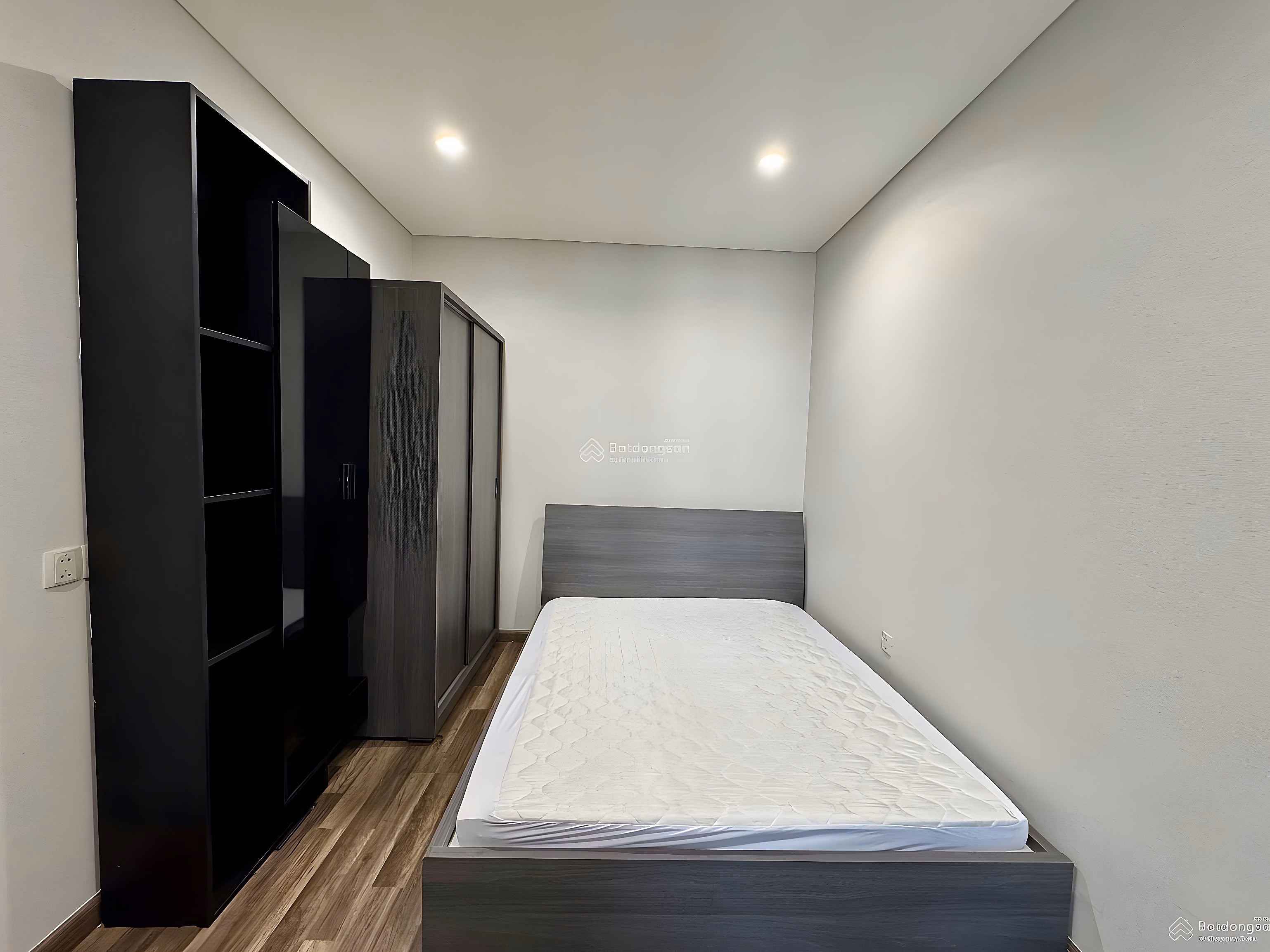 Long-term rental 2-bedroom apartment, fully furnished, beautiful house, Southeast balcony, check in immediately