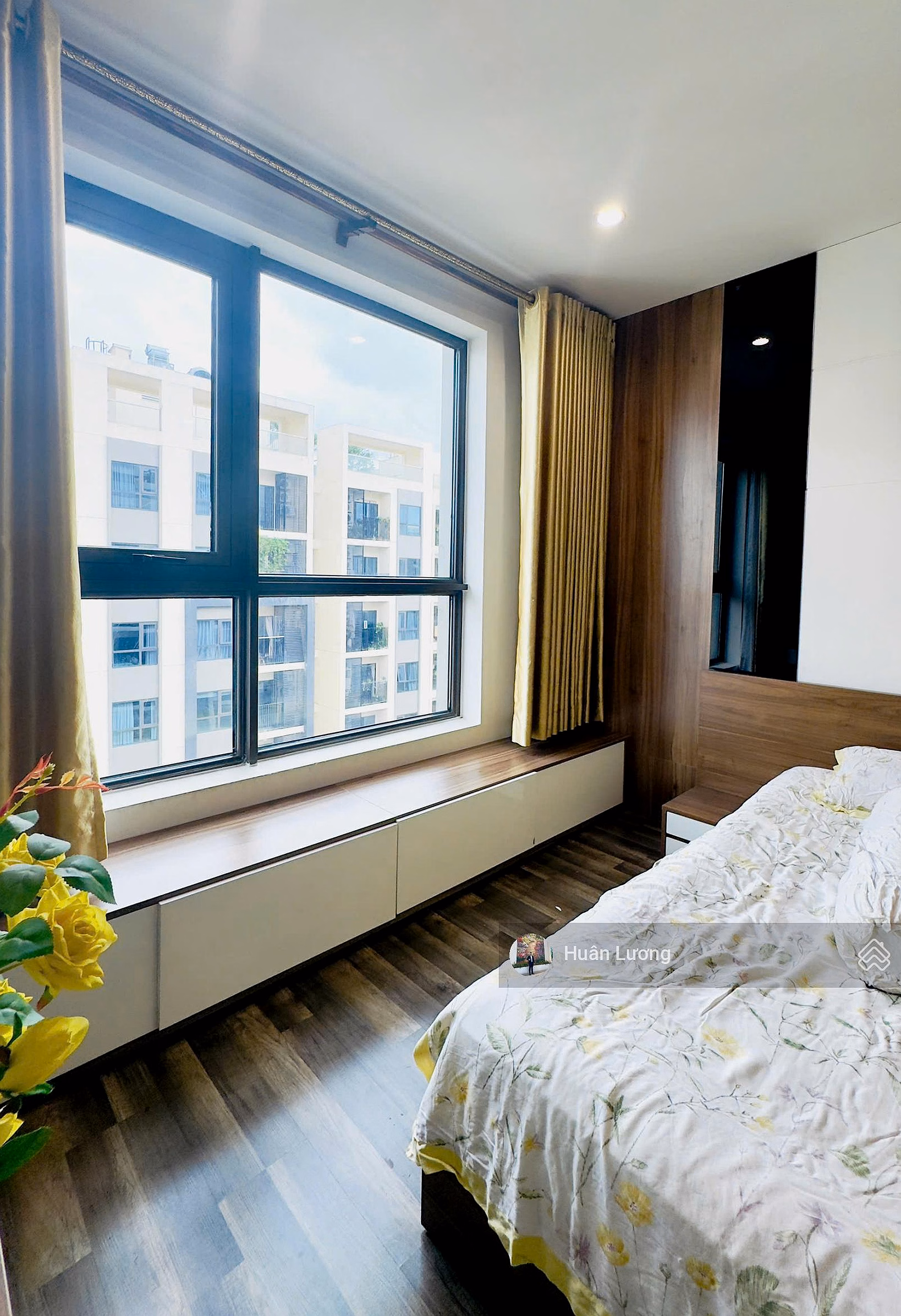 Selling a corner apartment with 4 bedrooms-2 bathrooms-134m2 with pink book at Ha Do Centrosa District 10, fully furnished house