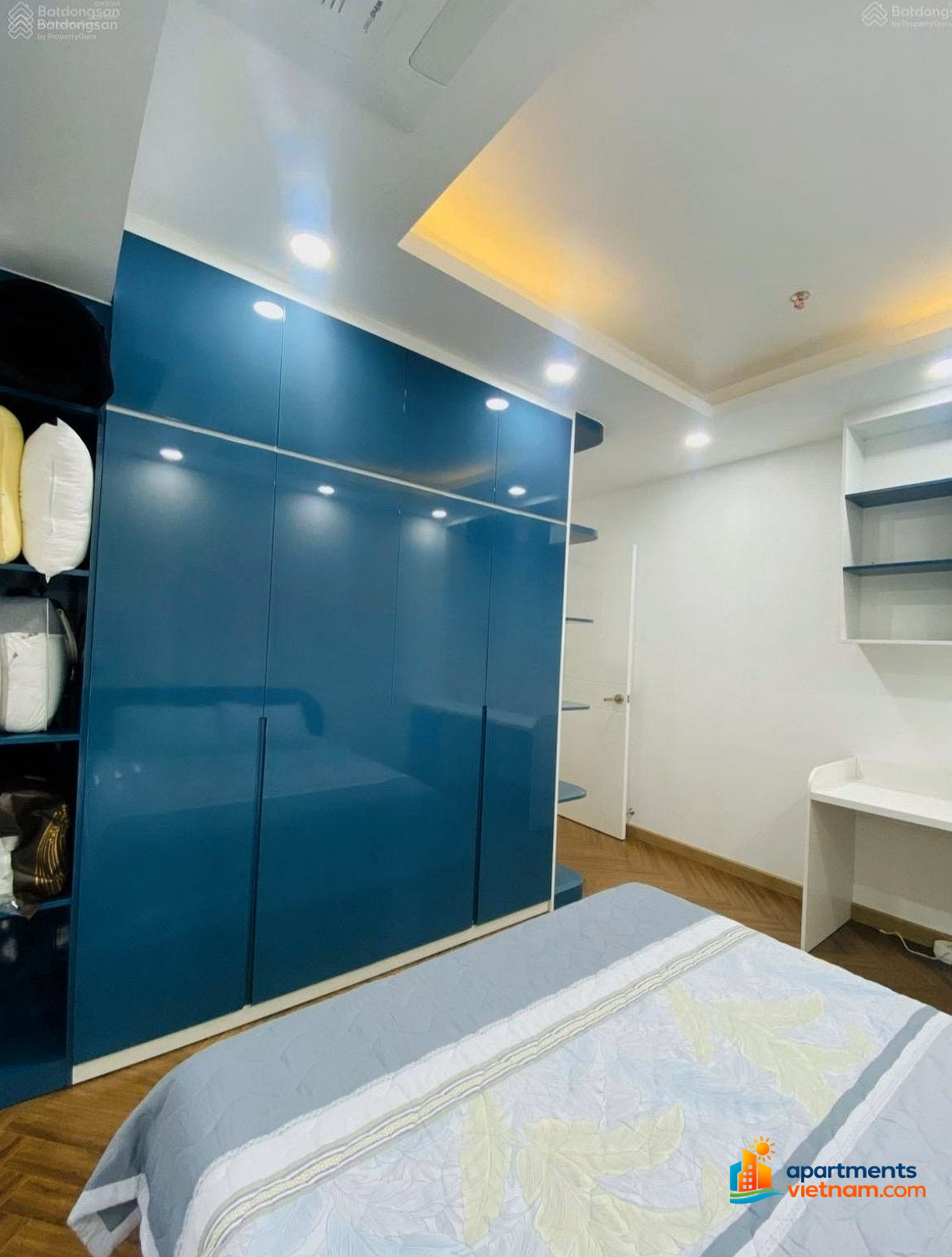 Owner offers to sell Cosmo City apartment, 8.7 billion, 129m2, 3 bedrooms, 2 bathrooms, district 7, full of quality furniture