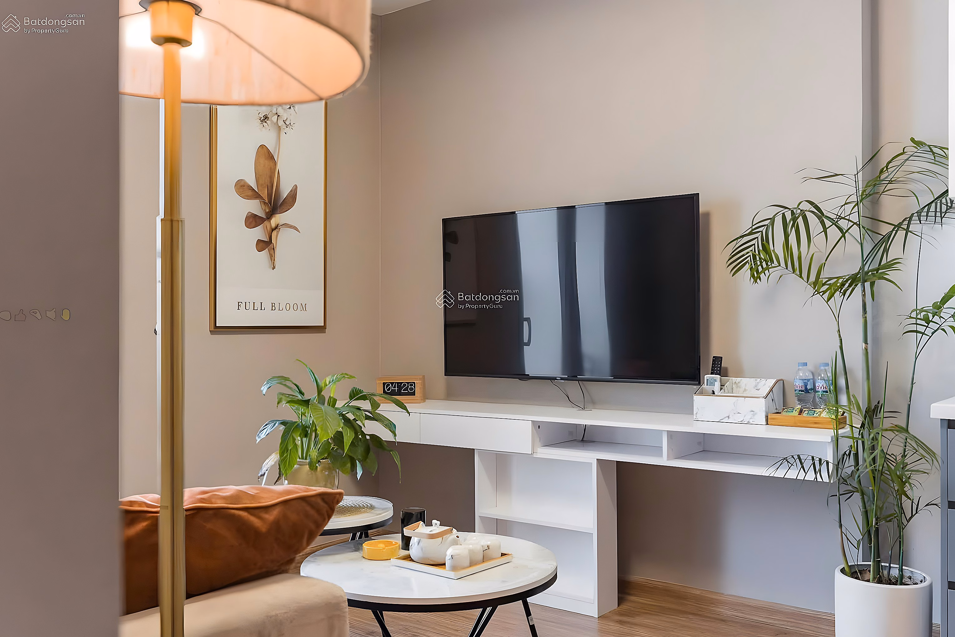 Shocking promotion on T6 for CHEAP & BEAUTIFUL apartments for rent. Standard information from the OWNERS & Management Board of Vinhomes Green Bay