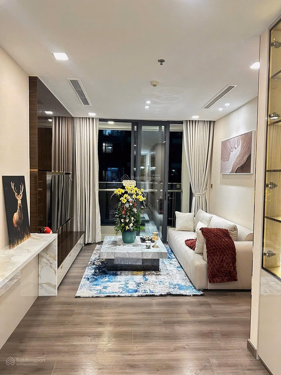 Apartment for sale with 2 bedrooms, 2 bathrooms, 79m2, great price at Vinhomes Central Park, Binh Thanh, HCM