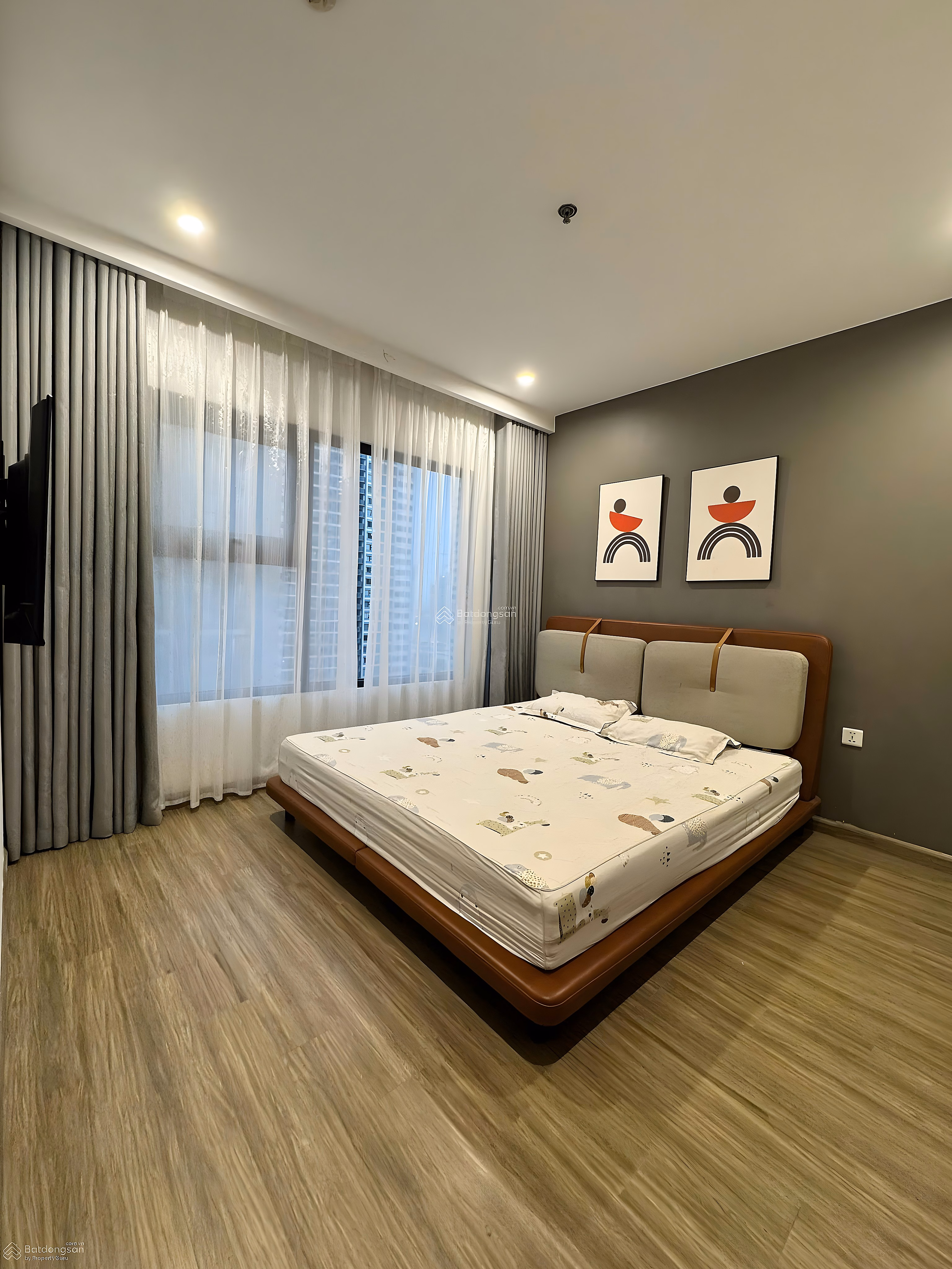 Thuy specializes in selling 3 bedroom Vinhomes Smart City - I send you 08 very good apartments that you can buy today!
