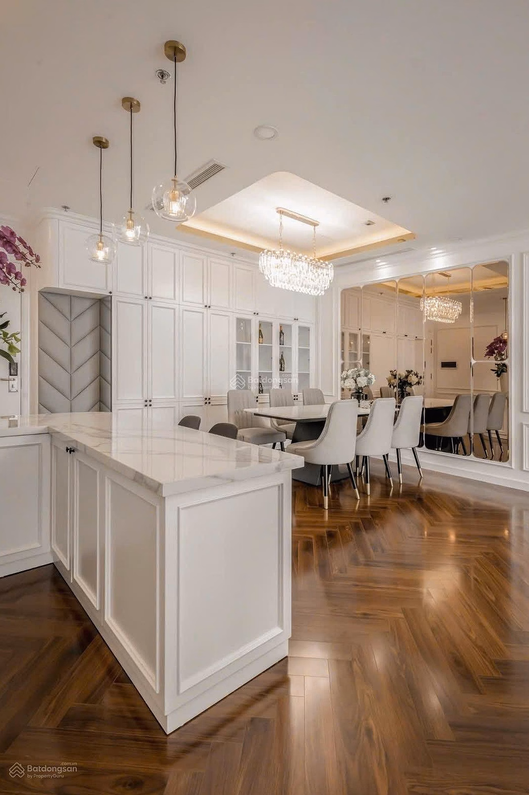 Selling 3 bedroom apartment, 115m2 at Vinhomes Central Park, Binh Thanh, HCM