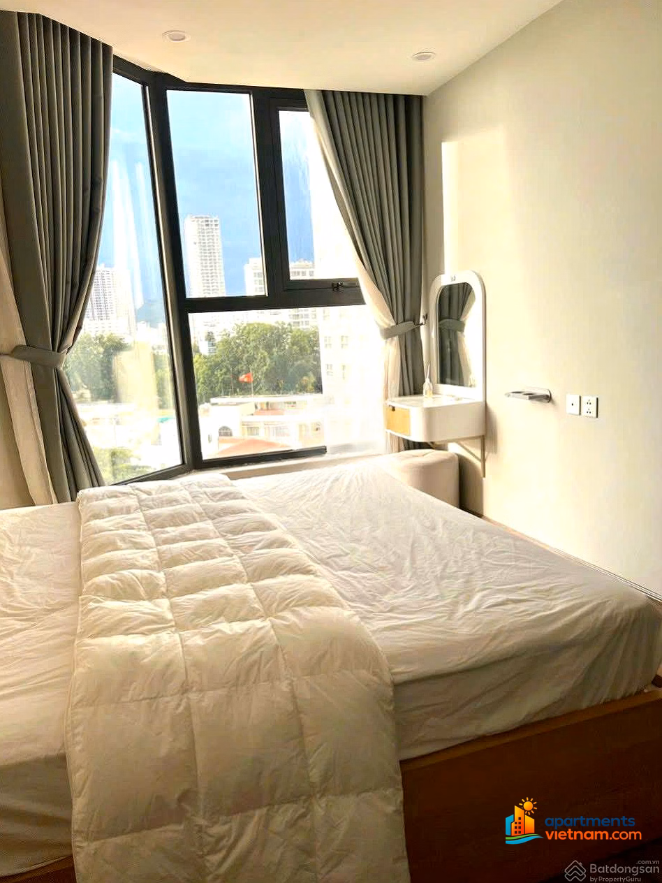 The owner is selling 2 bedrooms HUD Building with beautiful, legal furniture forever. There is a rental contract available