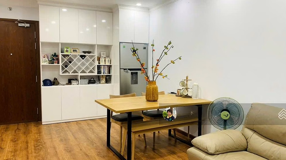 The owner is willing to rent 1 bedroom Gold View in September, empty for few people, good price, only 15 million, rare