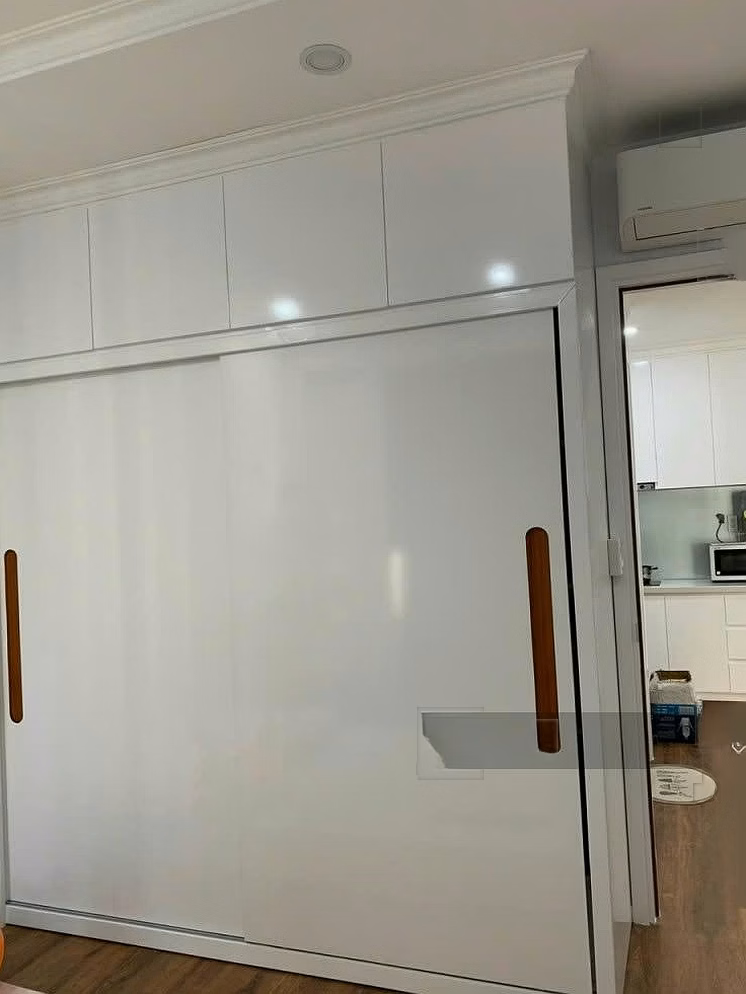 The owner is willing to rent 1 bedroom Gold View in September, empty for few people, good price, only 15 million, rare