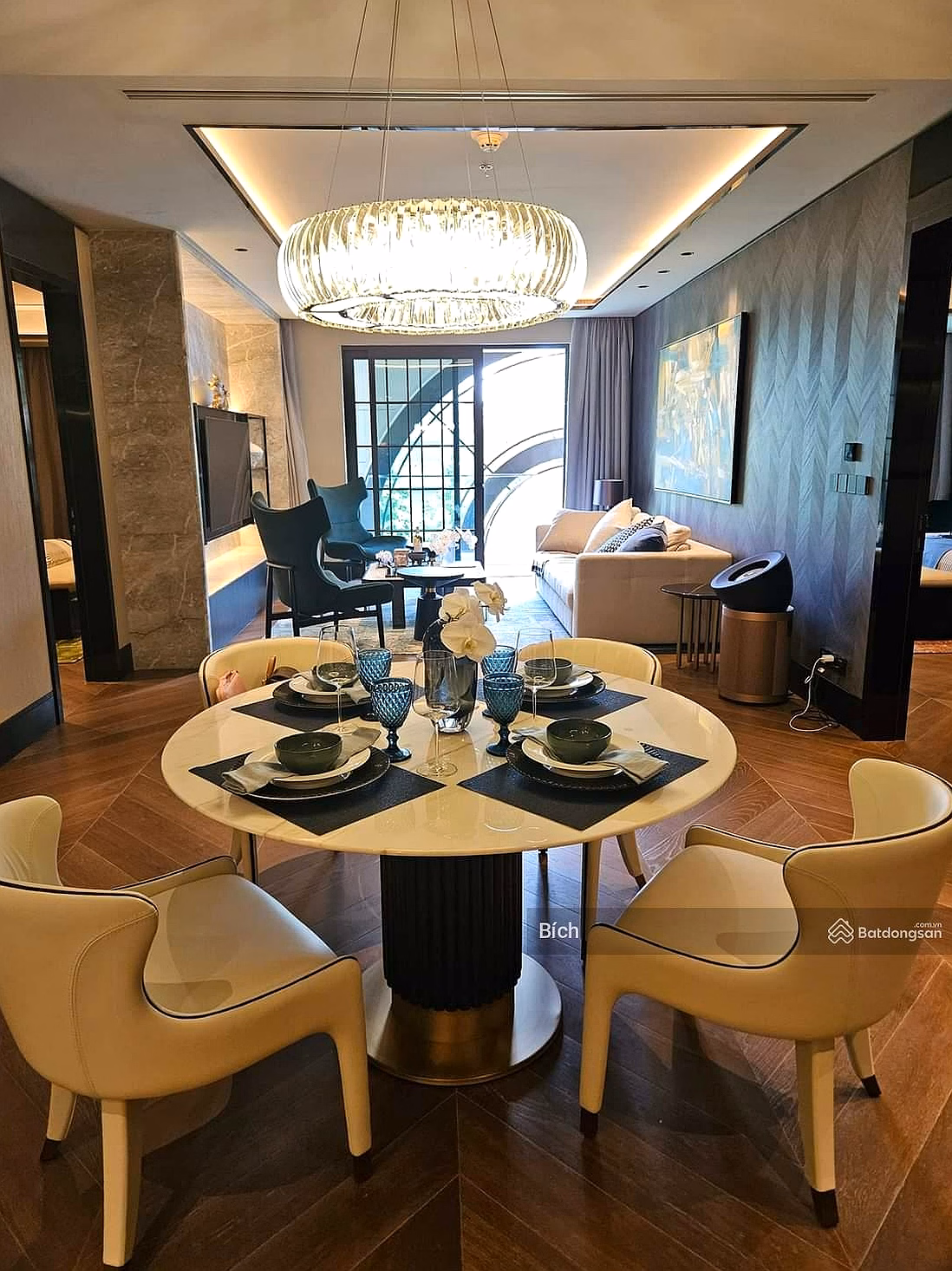 Selling diplomatic rate of super vip corner apartment The Grand Hanoi, legendary service of Ritz Carlton, 155m2