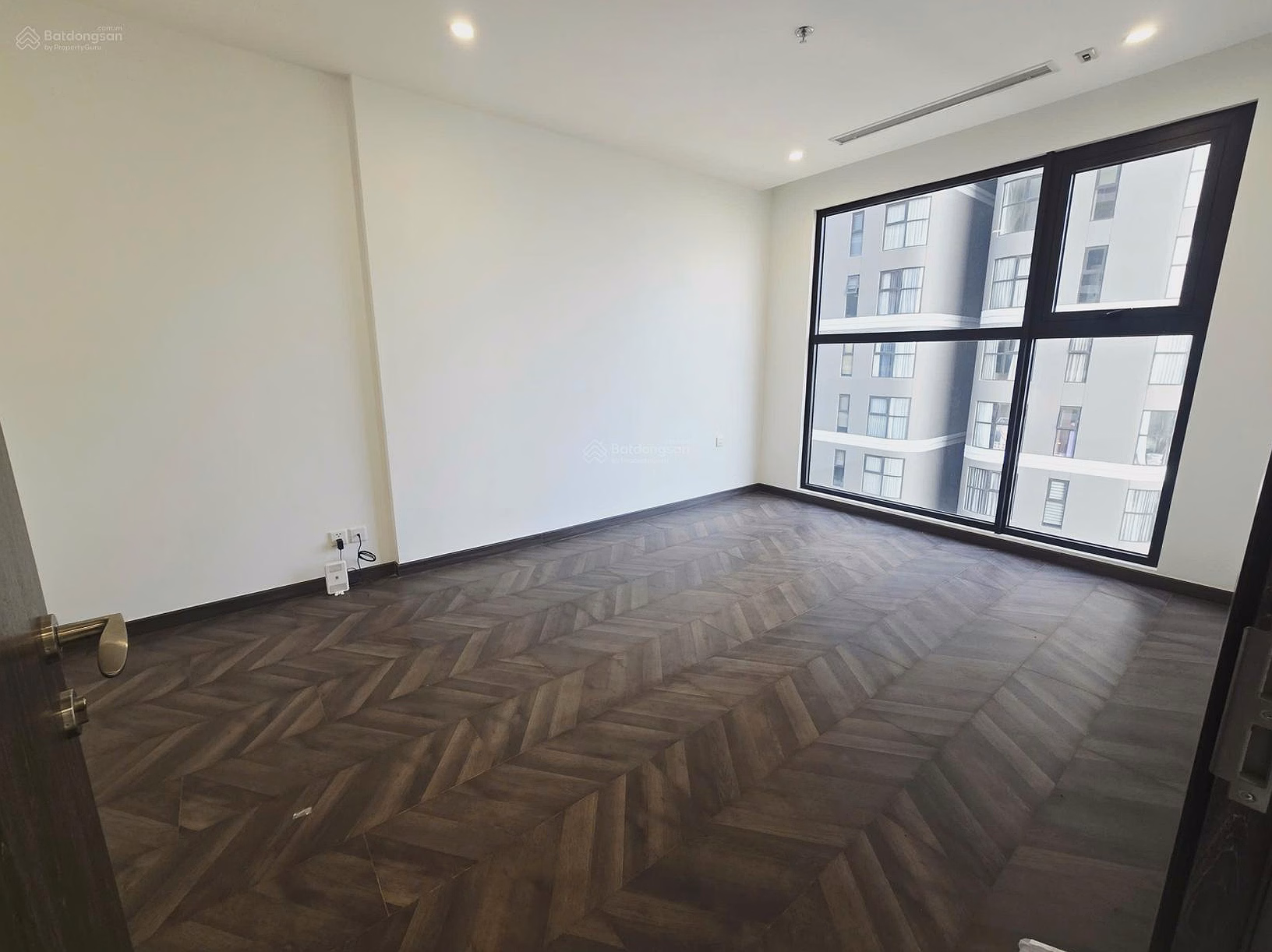 Selling 3-bedroom apartment at The Beverly Vinhomes Grand Park - Direct view of 36ha park - Dong Nai River