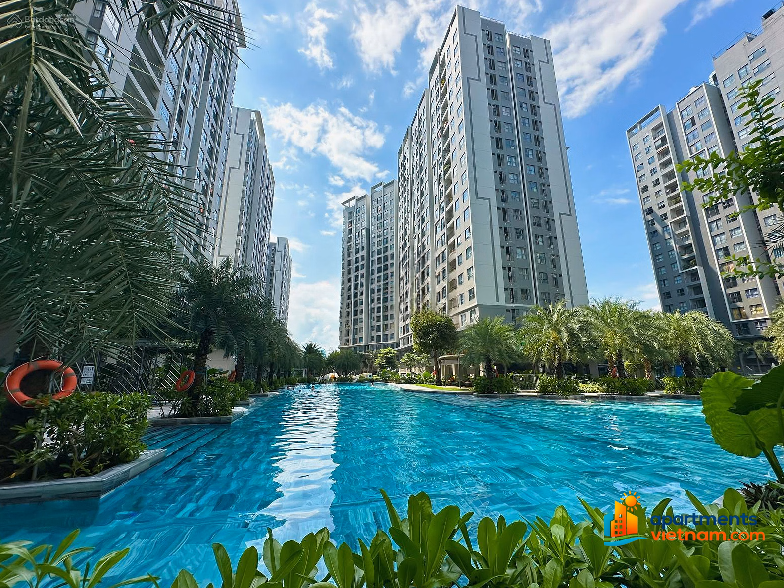 Rare item! Selling apartment 59m2, 2 bedrooms, 2 bathrooms, tower D, pool view + Westgate furniture package ready. Contact now 0899 996 ***