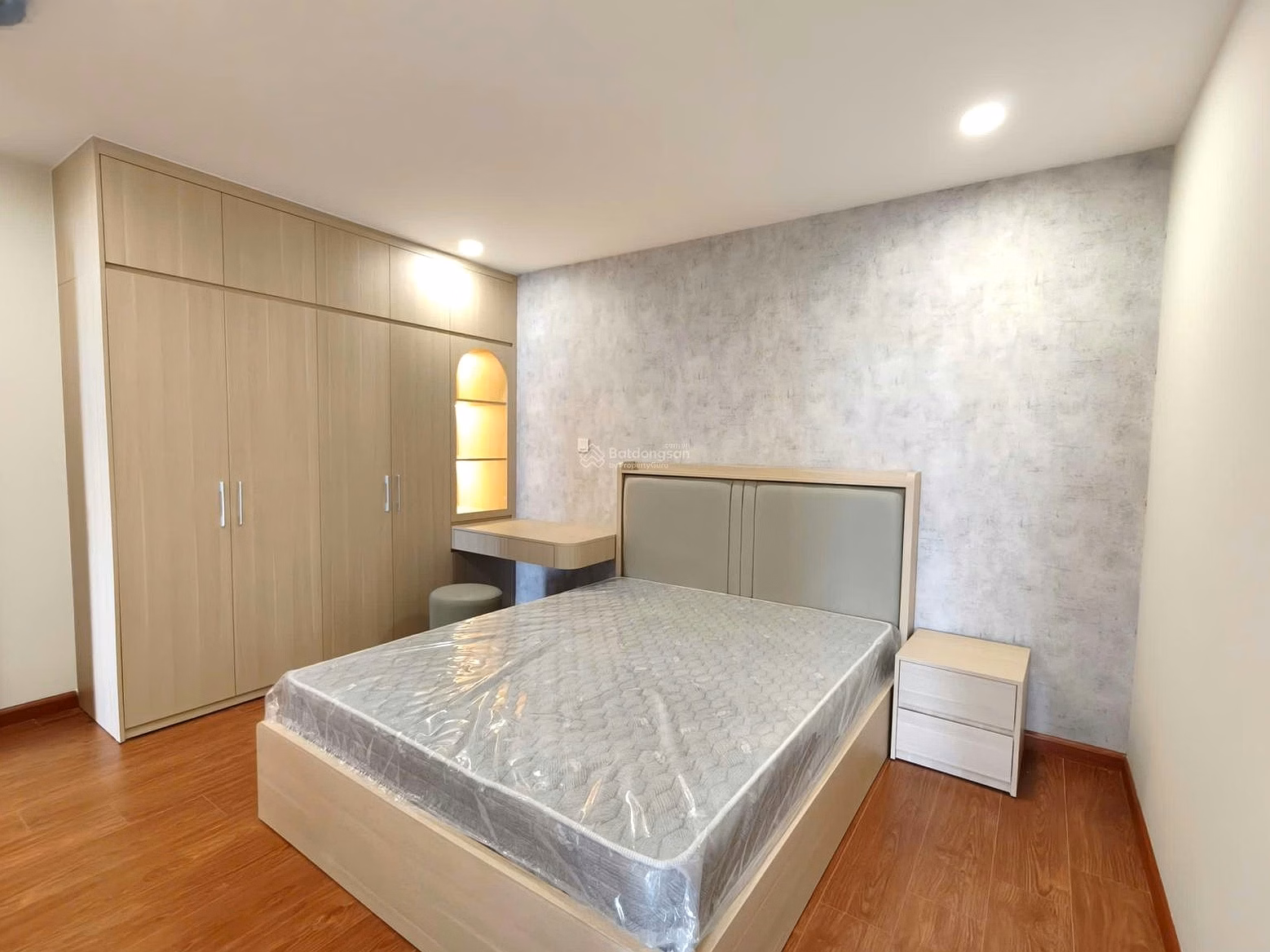 Owner for rent outstanding 4 bedroom apartment project 200m2 full new furniture city view***