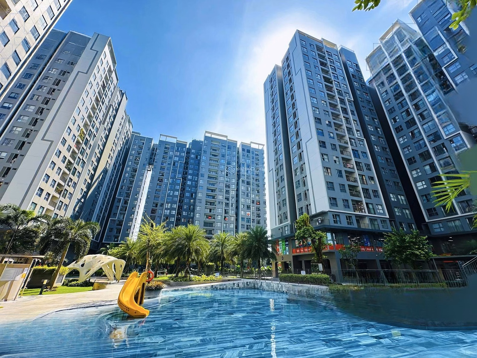 Red book for sale of apartment 59m2 2 bedrooms 2 bathrooms, tower C + view of People's Committee, cool green park, cool breeze. Contact now 0902 938 ***