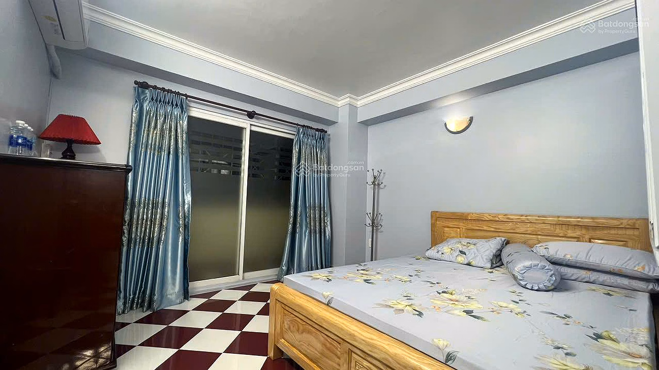 Selling Mieu Noi Apartment 52m2 with elevator, 2 bedrooms, 1 bathroom, balcony with open view. All furniture provided