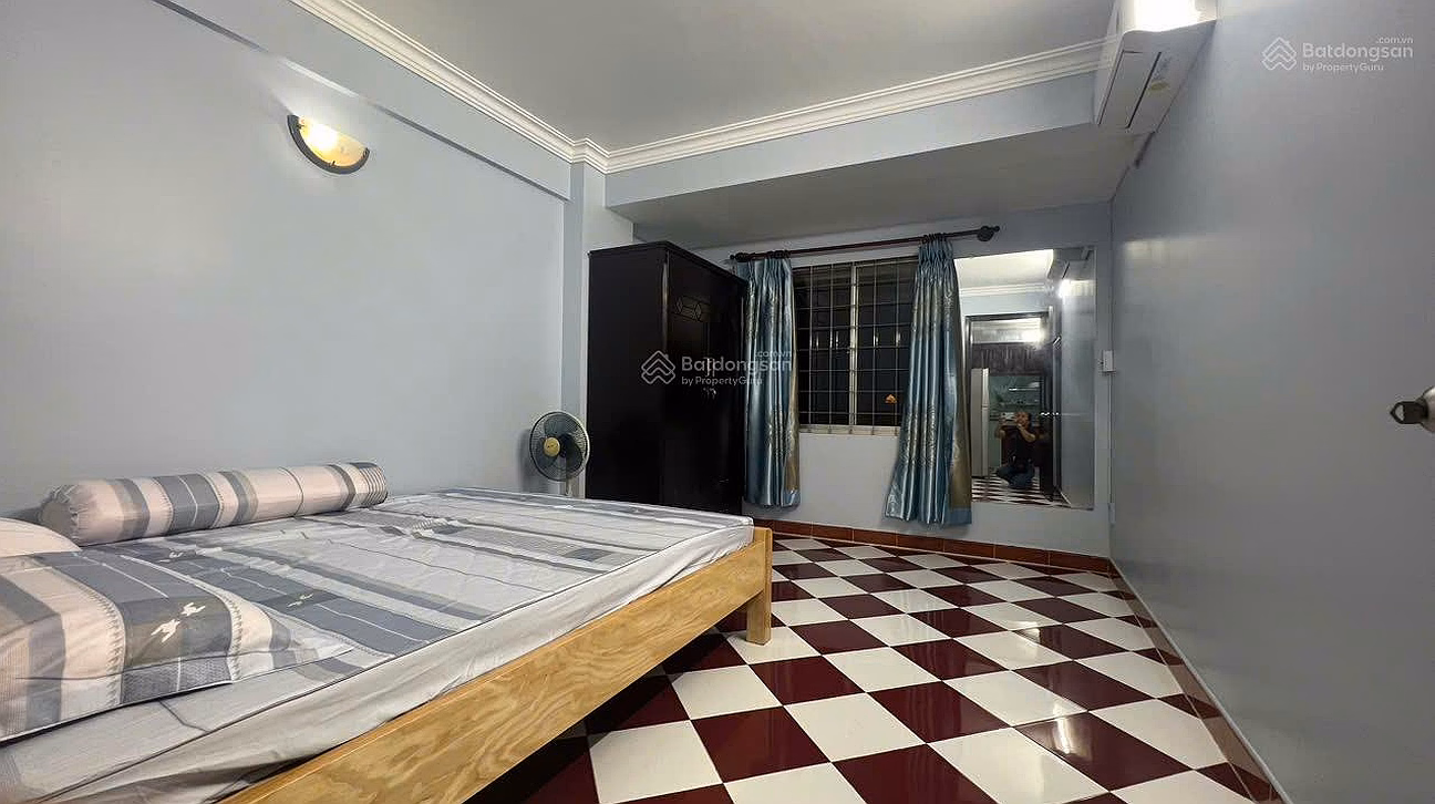 Selling Mieu Noi Apartment 52m2 with elevator, 2 bedrooms, 1 bathroom, balcony with open view. All furniture provided