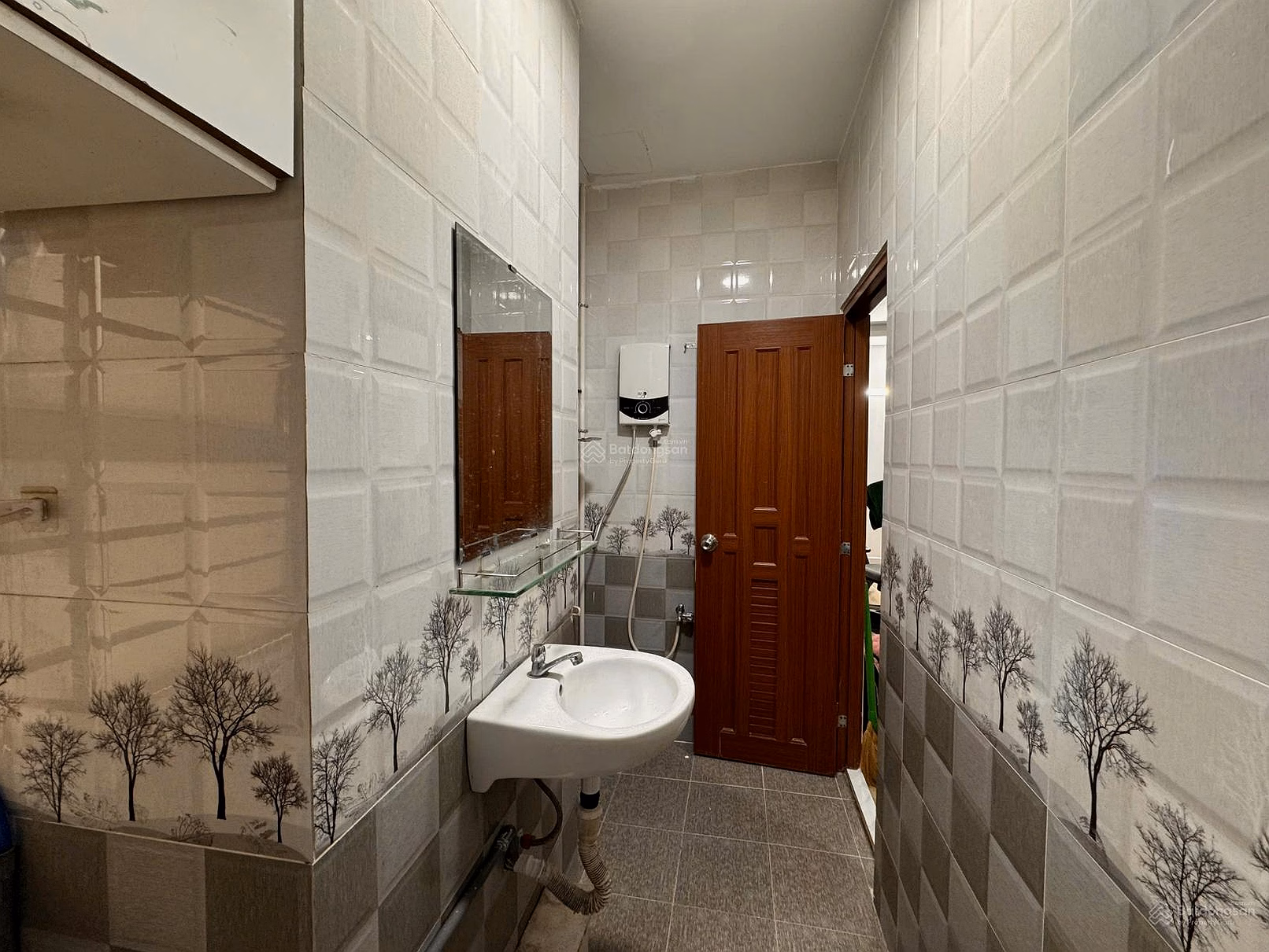 Owner needs to sell 1 bedroom apartment with book - 46m2 - Tan Hung CC, Him Lam District 7