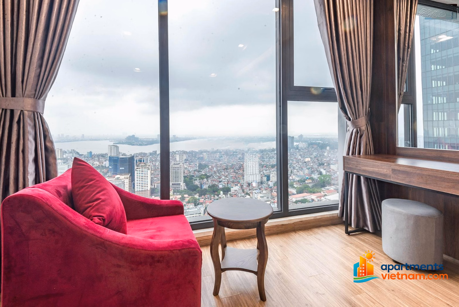 Quick rental CORNER APARTMENT at The Nelson - 29 Lang Ha, 108m2, 3 bedrooms, high floor, price only 30 million 0941 882 ***