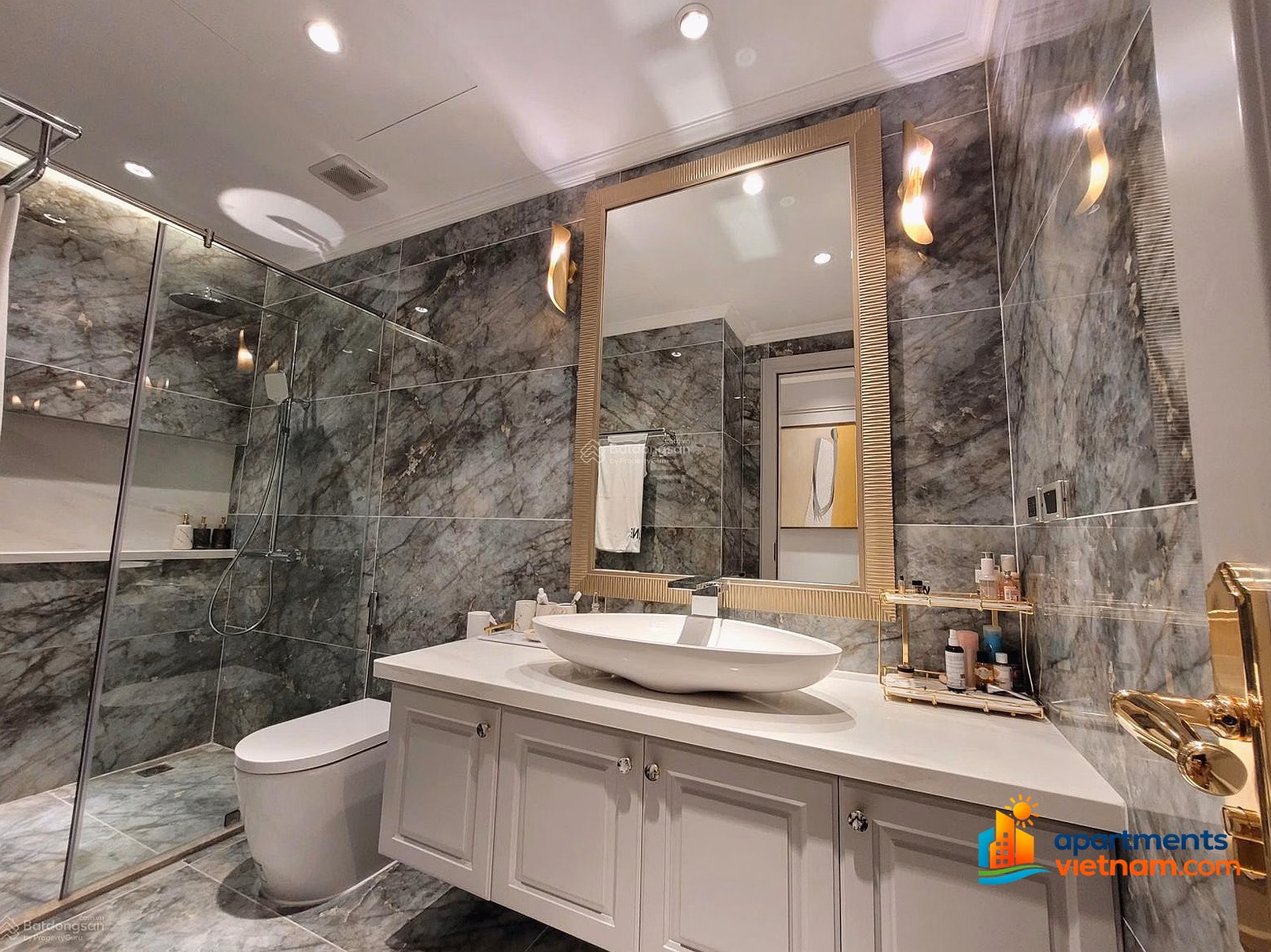 1-2-3 bedroom apartment fund to stay at Ngoai Giao Doan CC, buildings N01-N02-N03-N04 Han Jardin, good prices in the area