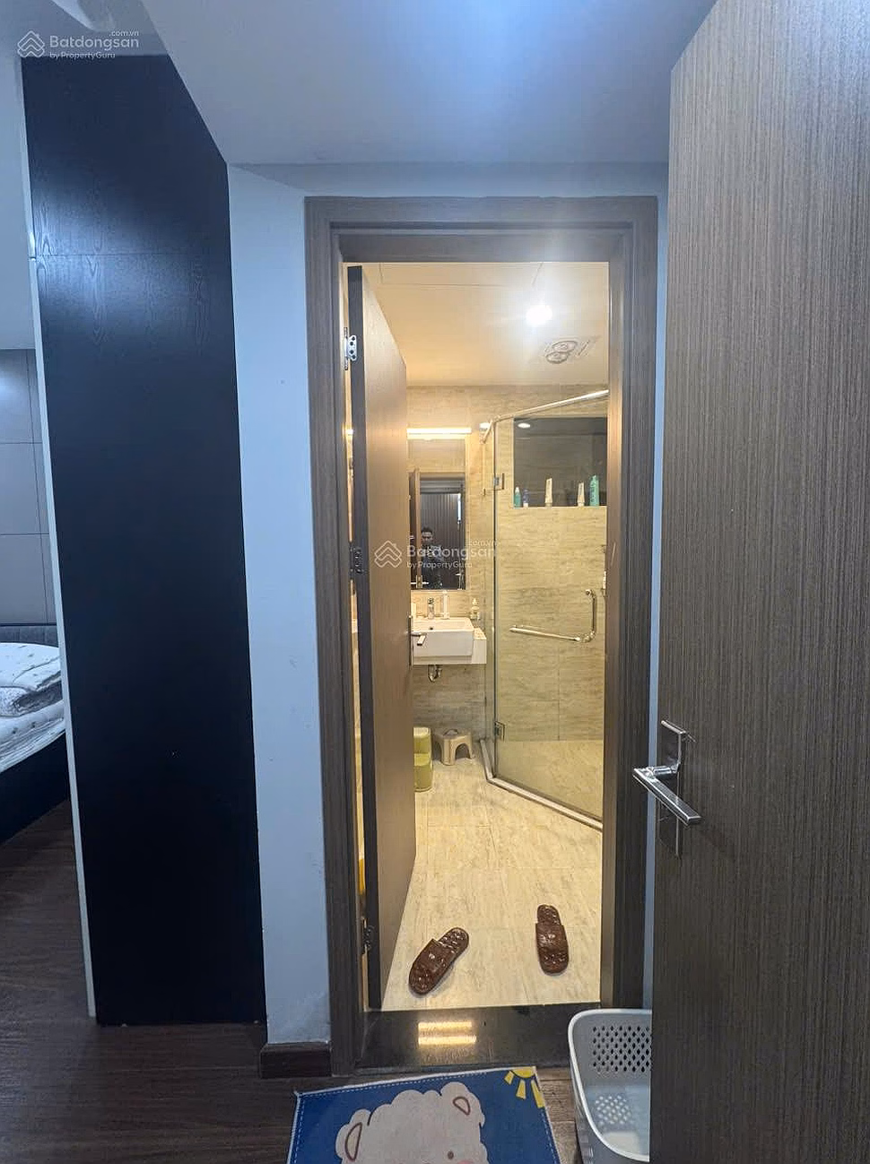 The owner needs to sell Hoa Hau apartment, area 69.1m², designed with 2 bedrooms, 2 bathrooms, Bea Sky apartment building***
