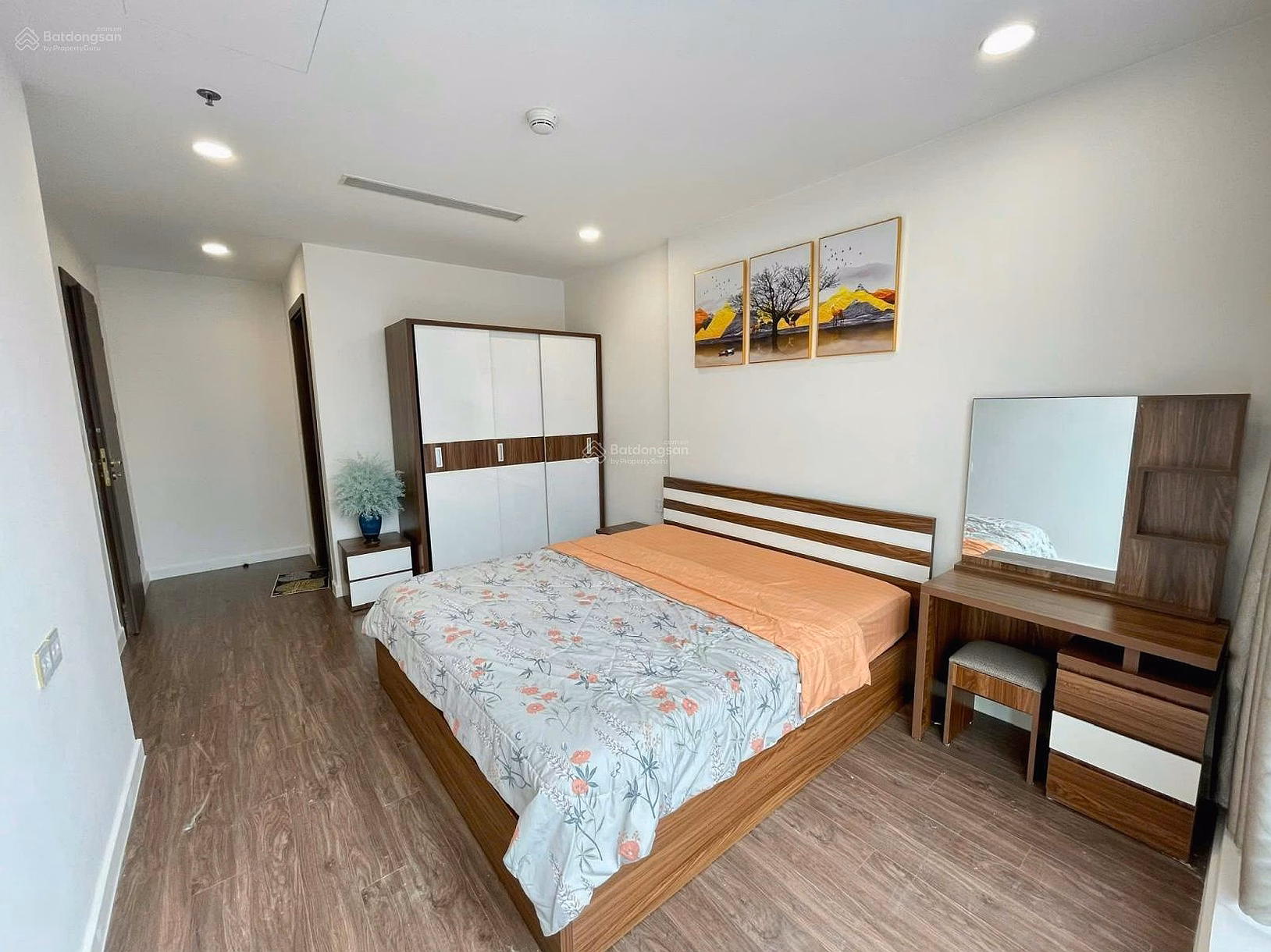 Quick sale Sunshine Sky City apartment District 7 - 3 bedrooms + 3 bathrooms 106m2 fully furnished for rent 25 million/month