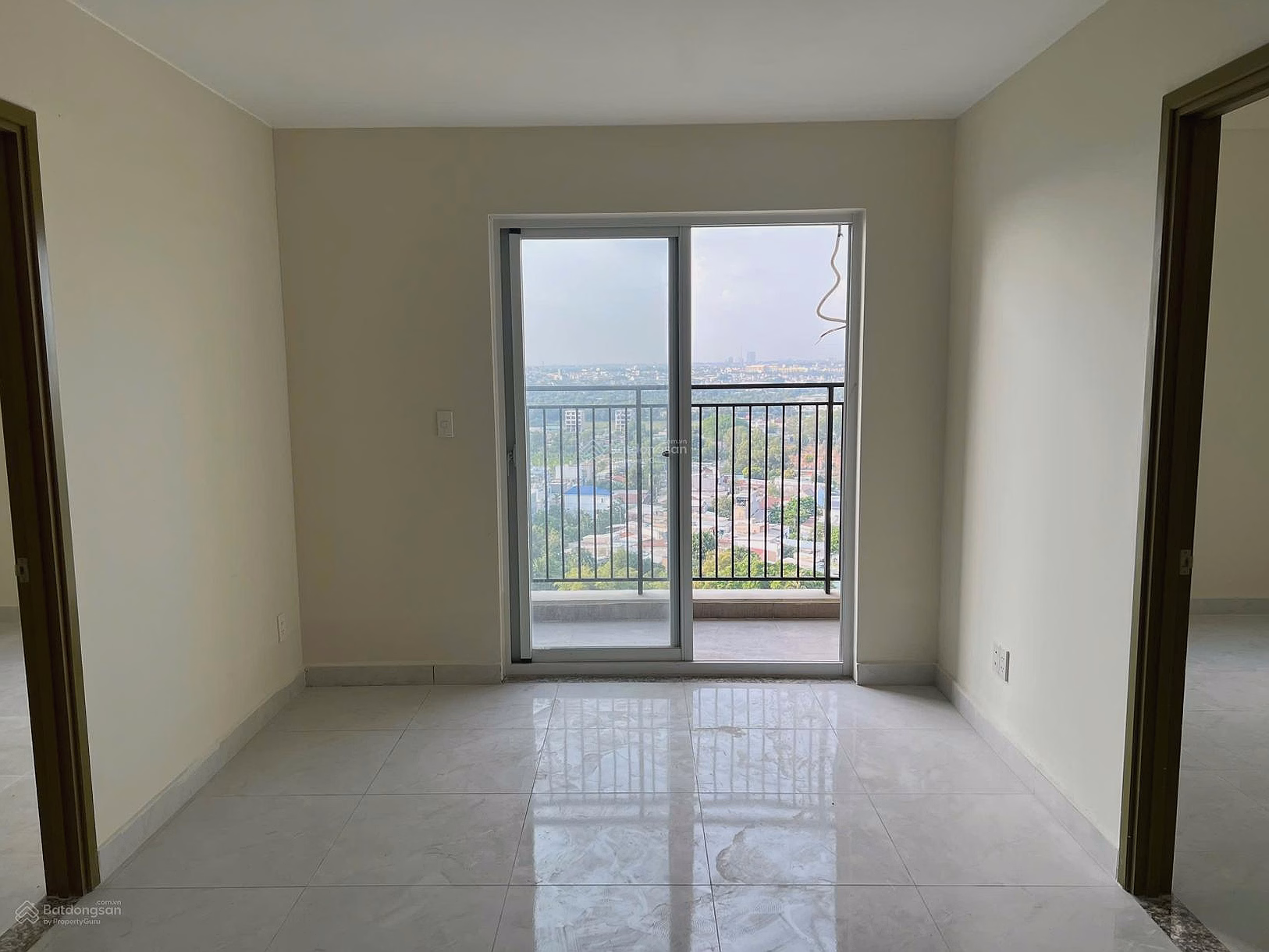 Need to sell urgently apartment TDH Binh Chieu 58m² 2 bedrooms 2 bathrooms 2 balconies price 2.25 billion available book with 70% loan support