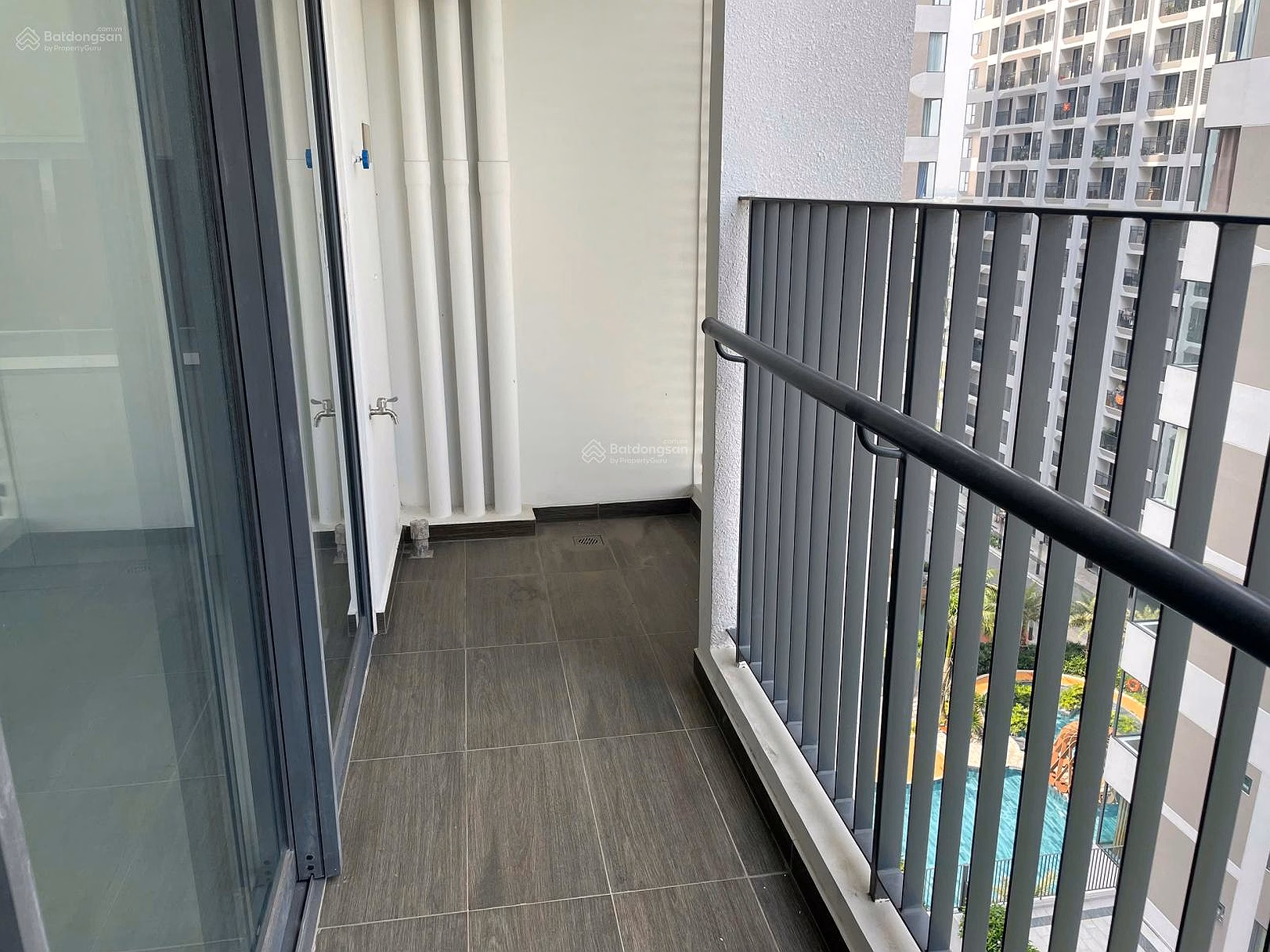 Selling 3-bedroom apartment in MT District 9, large area, high floor, pool view, price 4.6 billion including tax