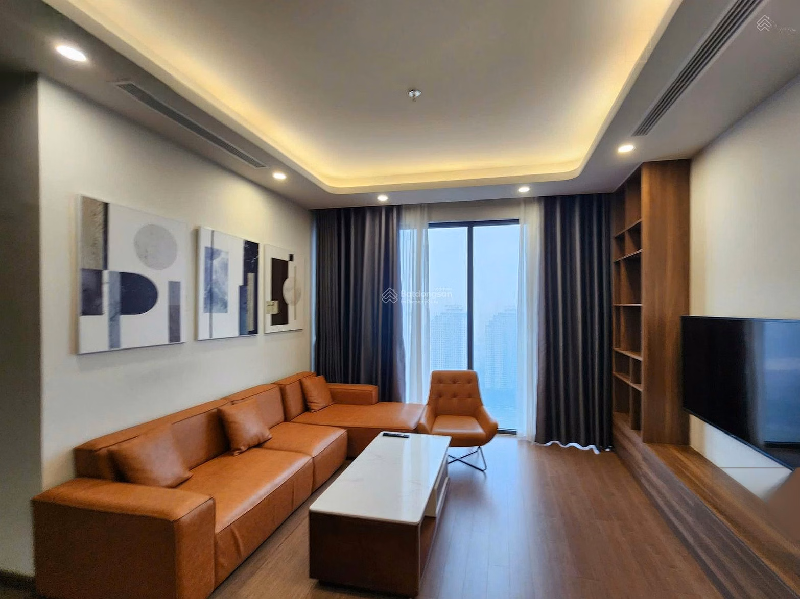 3 bedroom apartment for rent at The Matrix One apartment building