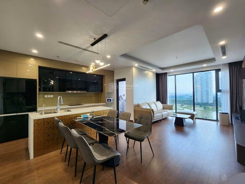 3 bedroom apartment for rent at The Matrix One apartment building